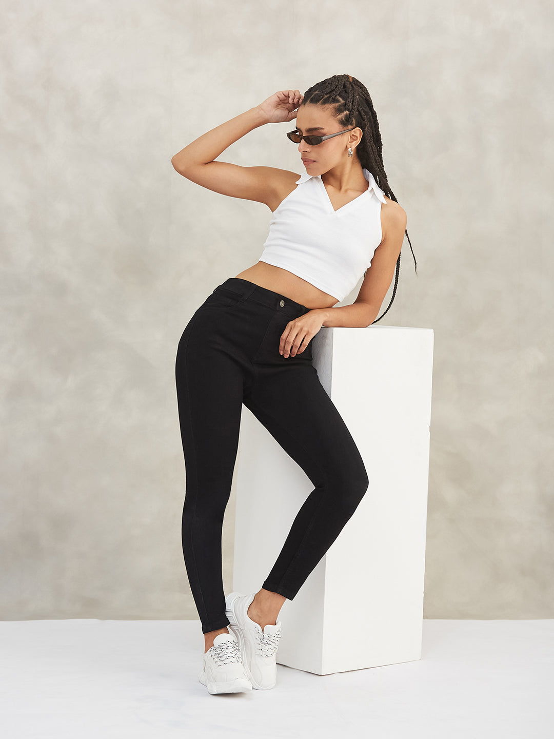 Women's Black Skinny High-Rise Stretchable Denim Jeans