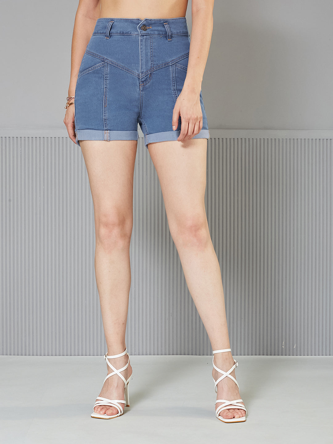 Women's Blue Relaxed-Fit High-Rise Clean-Look Stretchable Blue Denim Shorts