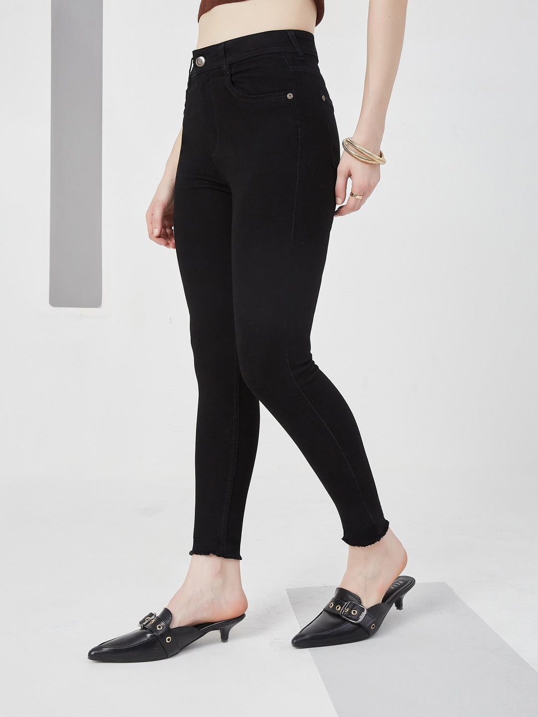 Black Slim Fit high-rise Denim Jeans for Women