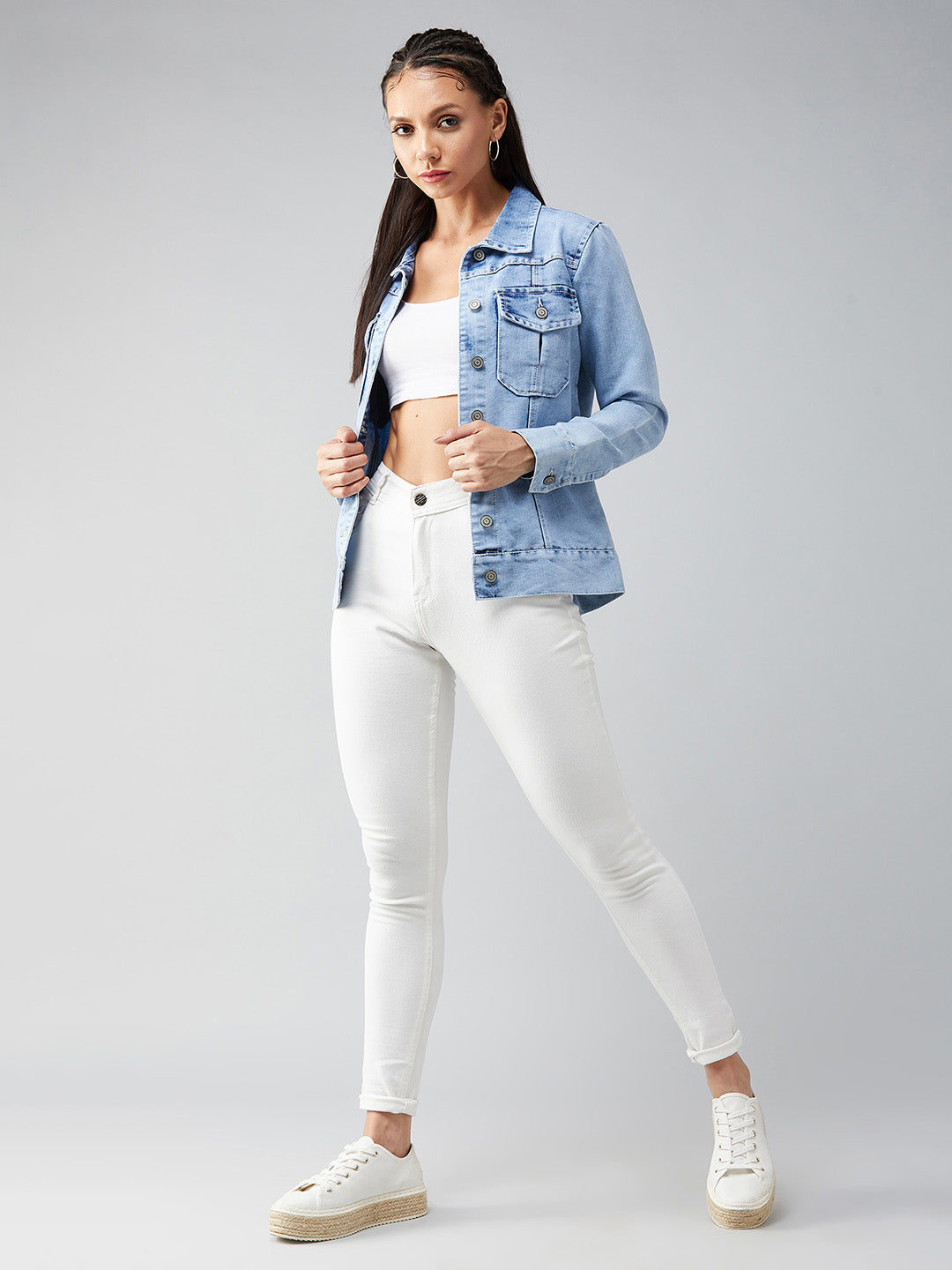 Women's Light Blue Collared Full Sleeves Solid Buttoned Denim Jacket