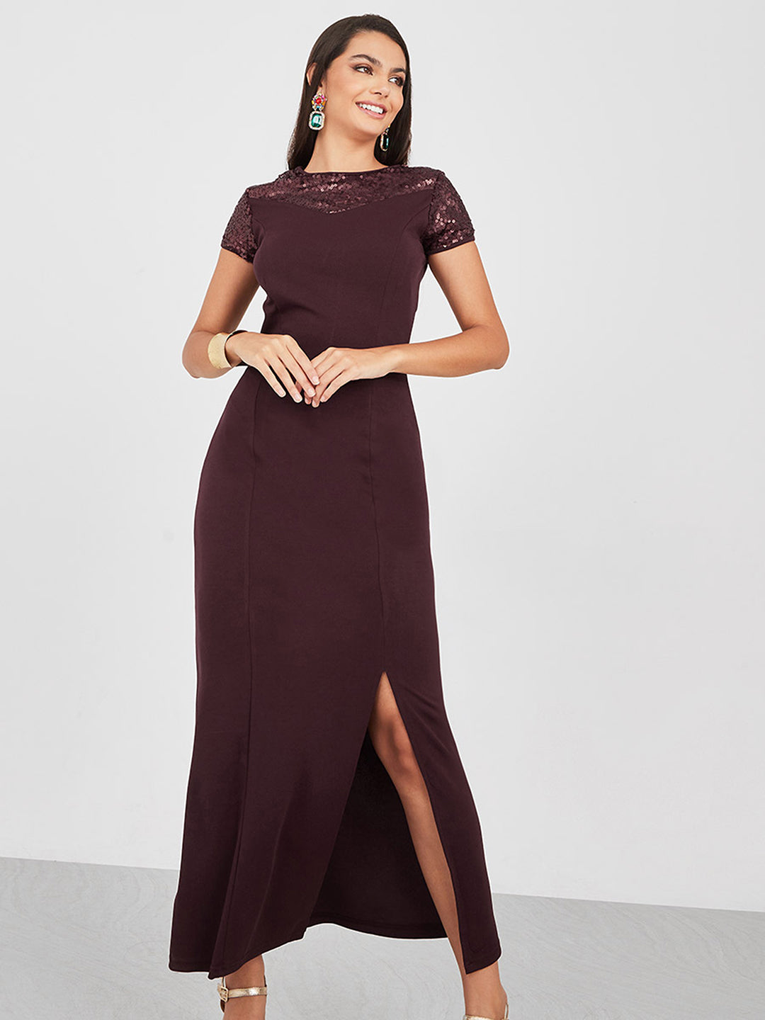 Women's Wine Red Round-Neck Cap Sleeves Sequin Paneled Solid Bodycon Maxi Dress