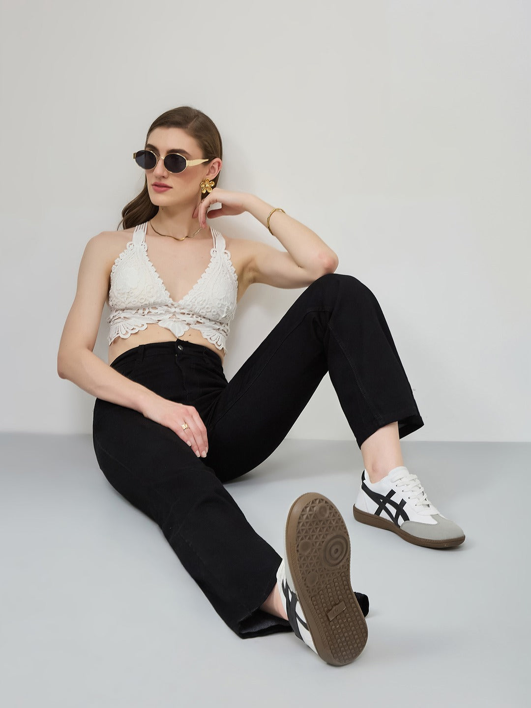 Black Bootcut high-rise Regular Stretchable Denim Jeans for Women