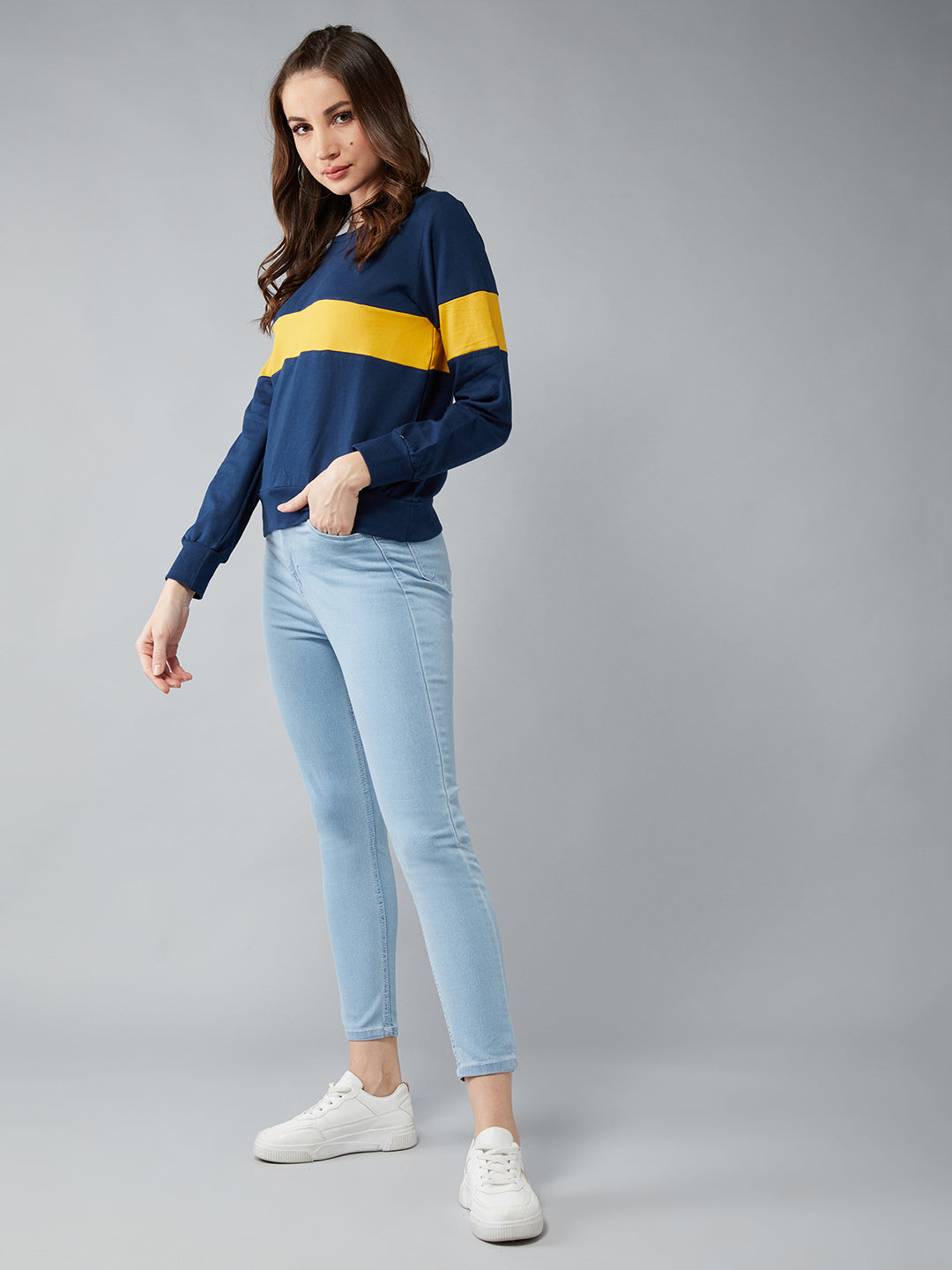 Women's Navy Blue Round Neck Full Sleeves Cotton Solid Boxy Colorblock Sweatshirt