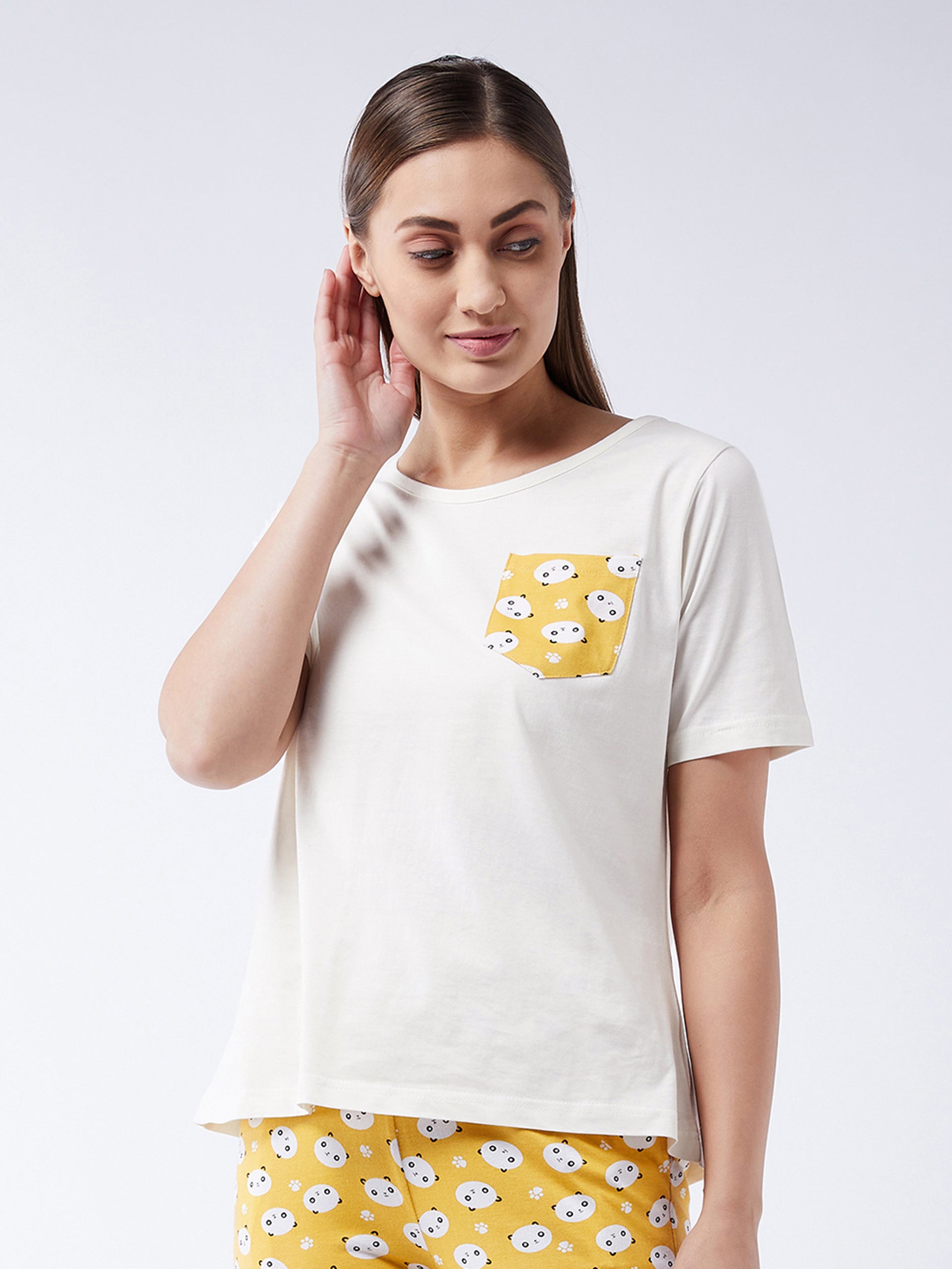 Women's White Round Neck Short Sleeves Printed Regular length T-shirt