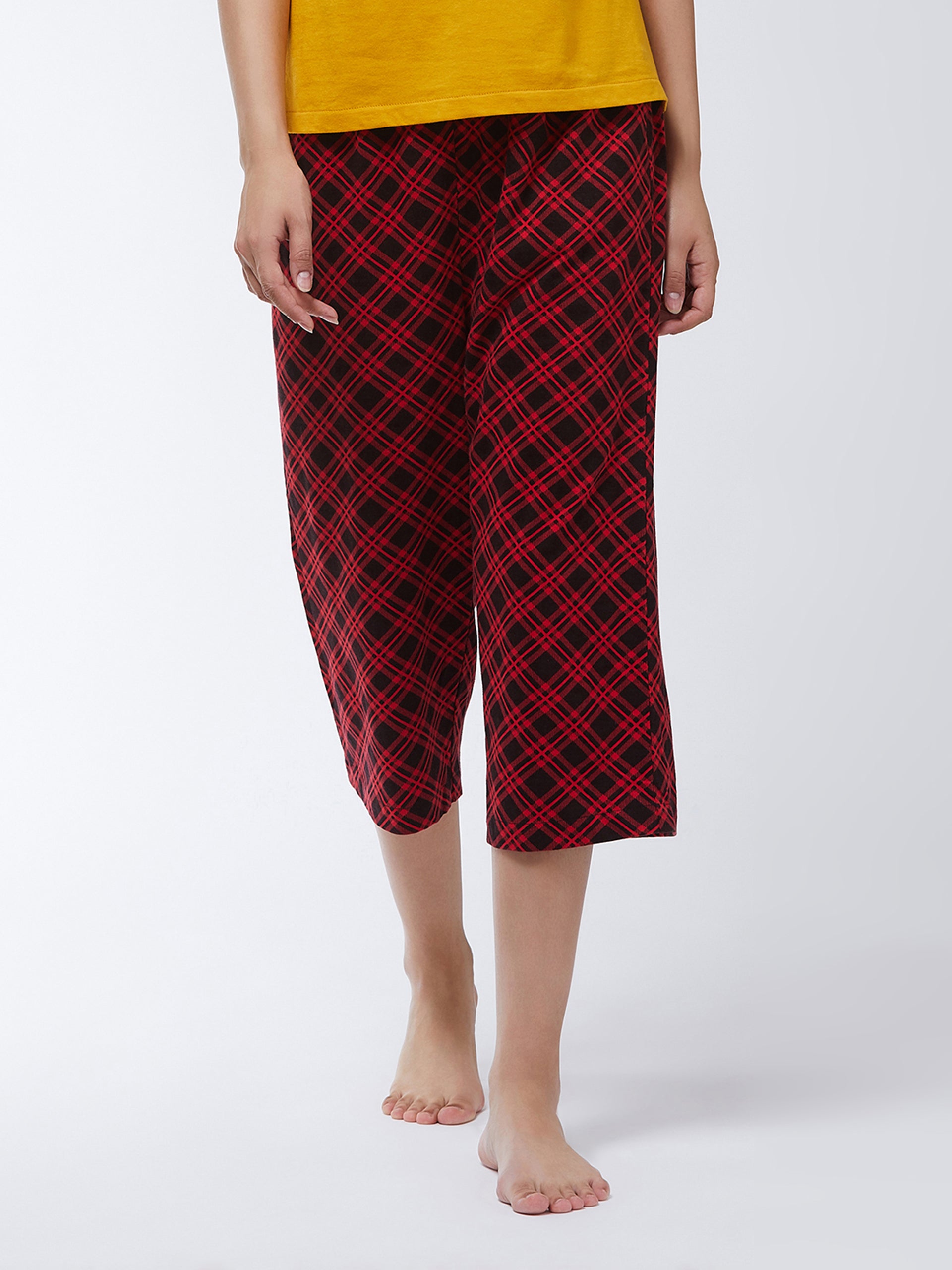 Women's Red Regular length Checkered Capri