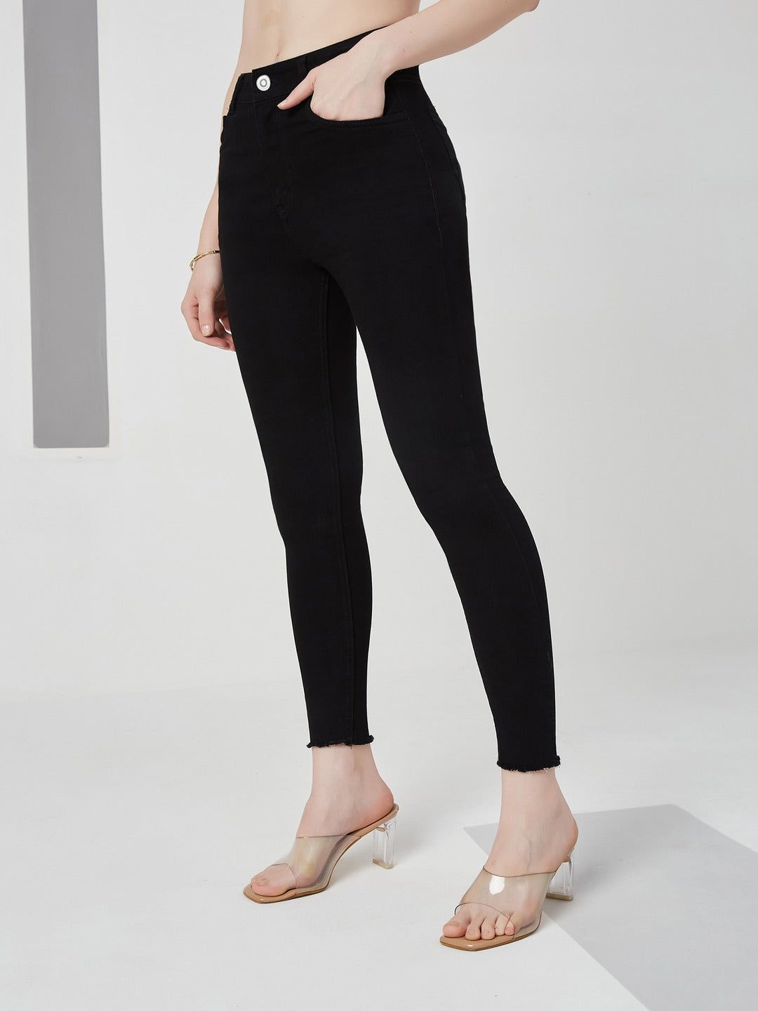 Black Skinny Fringed Detailing high-rise Solid Cropped Stretchable Denim Jeans for Women
