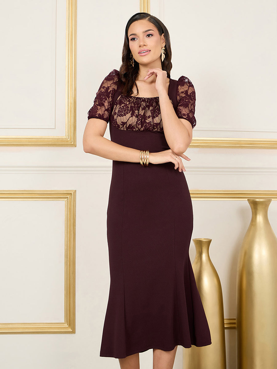 Women's Wine Square-Neck Short Puff-Sleeves Self Design Lace Overlaid Bodycon Midi Dress