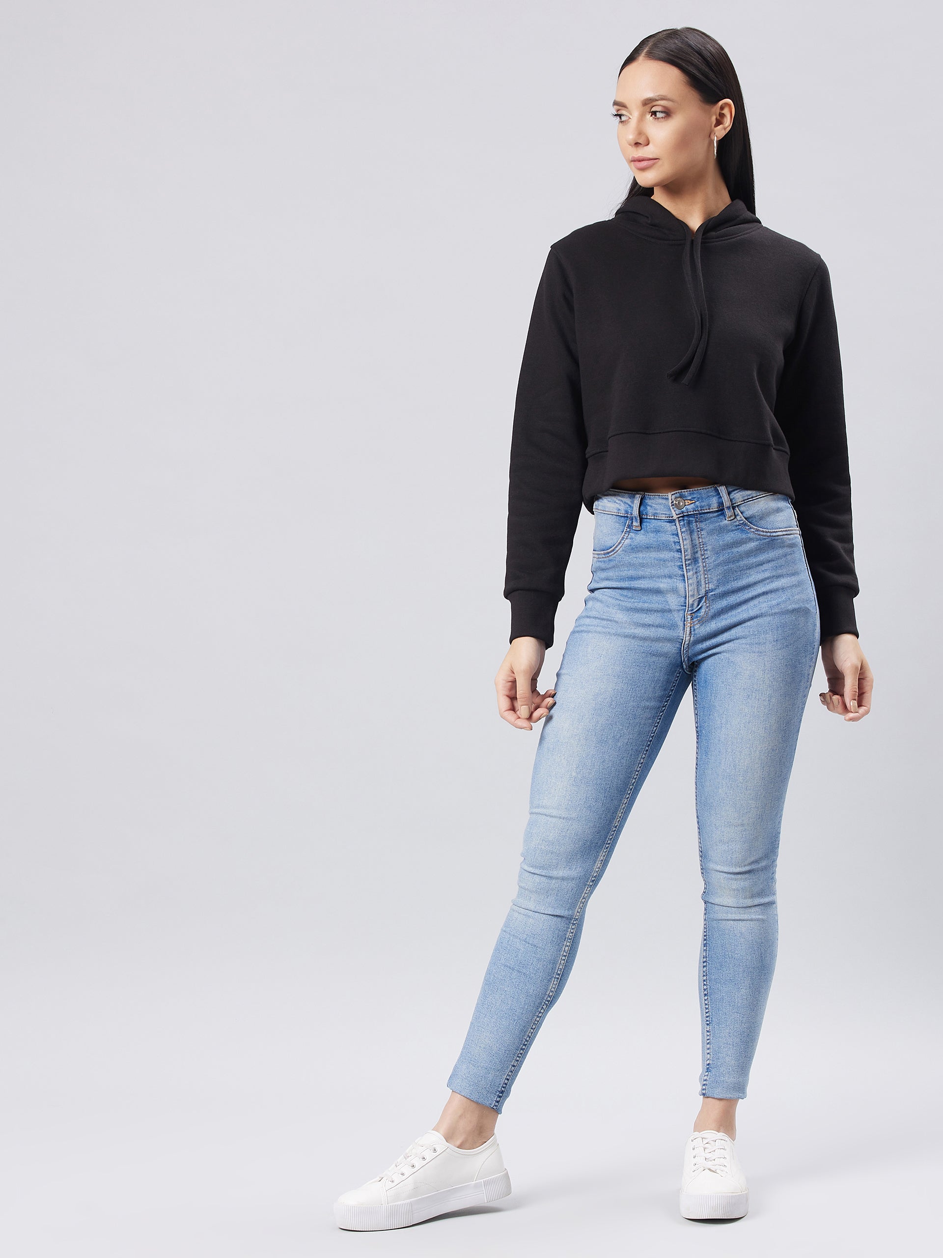 Women's Black Round Neck Full Sleeve Solid Crop Sweatshirt