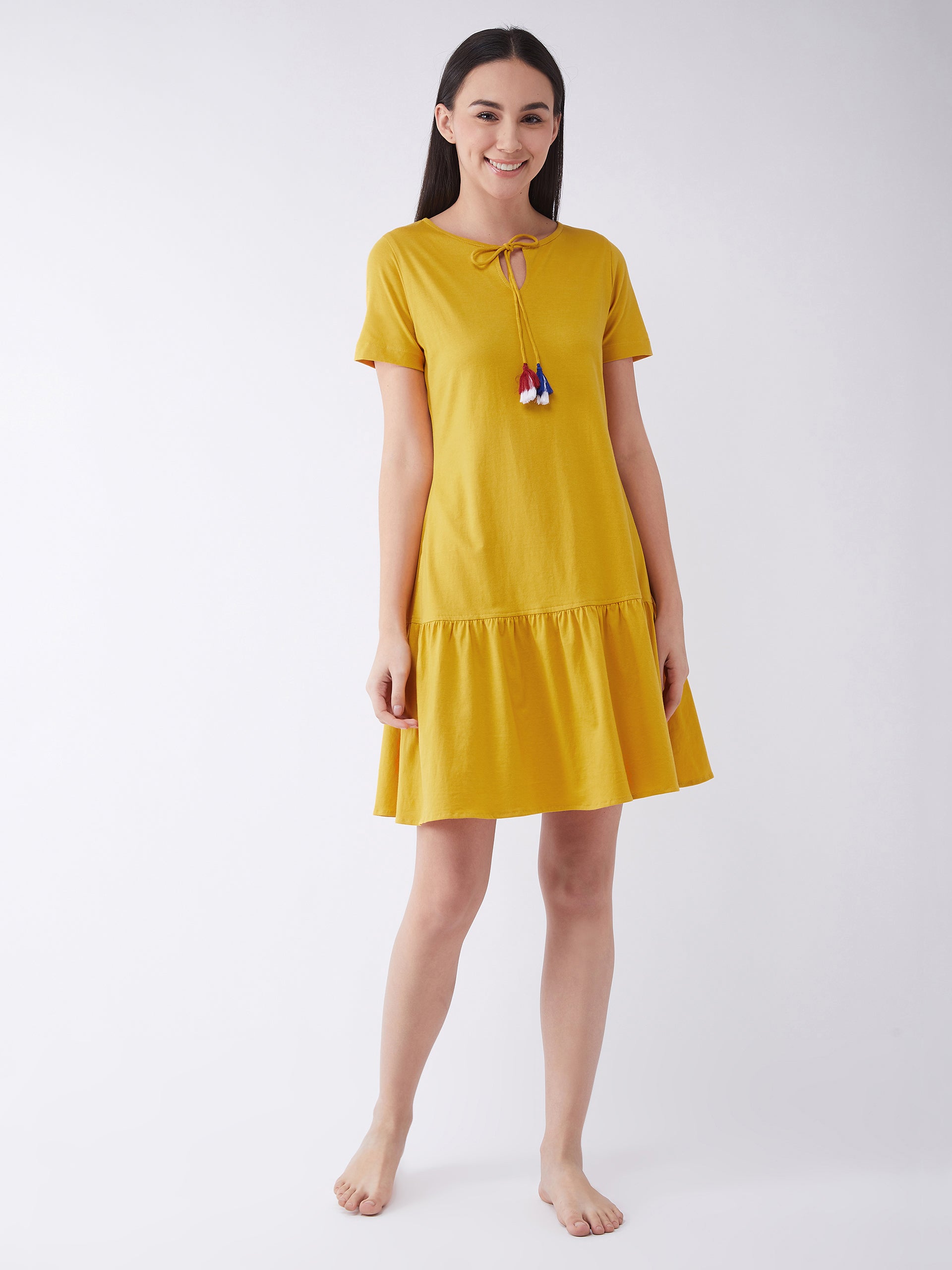 Women's Mustard Yellow Round Neck Short Sleeve Solid Regular Length Dress