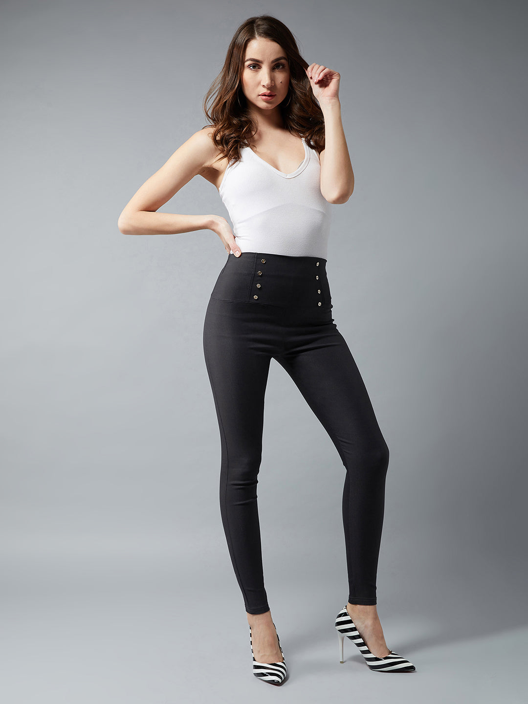 Women's Dark Grey Solid Skinny Knitted High Waist Buttoned Regular Length Treggings