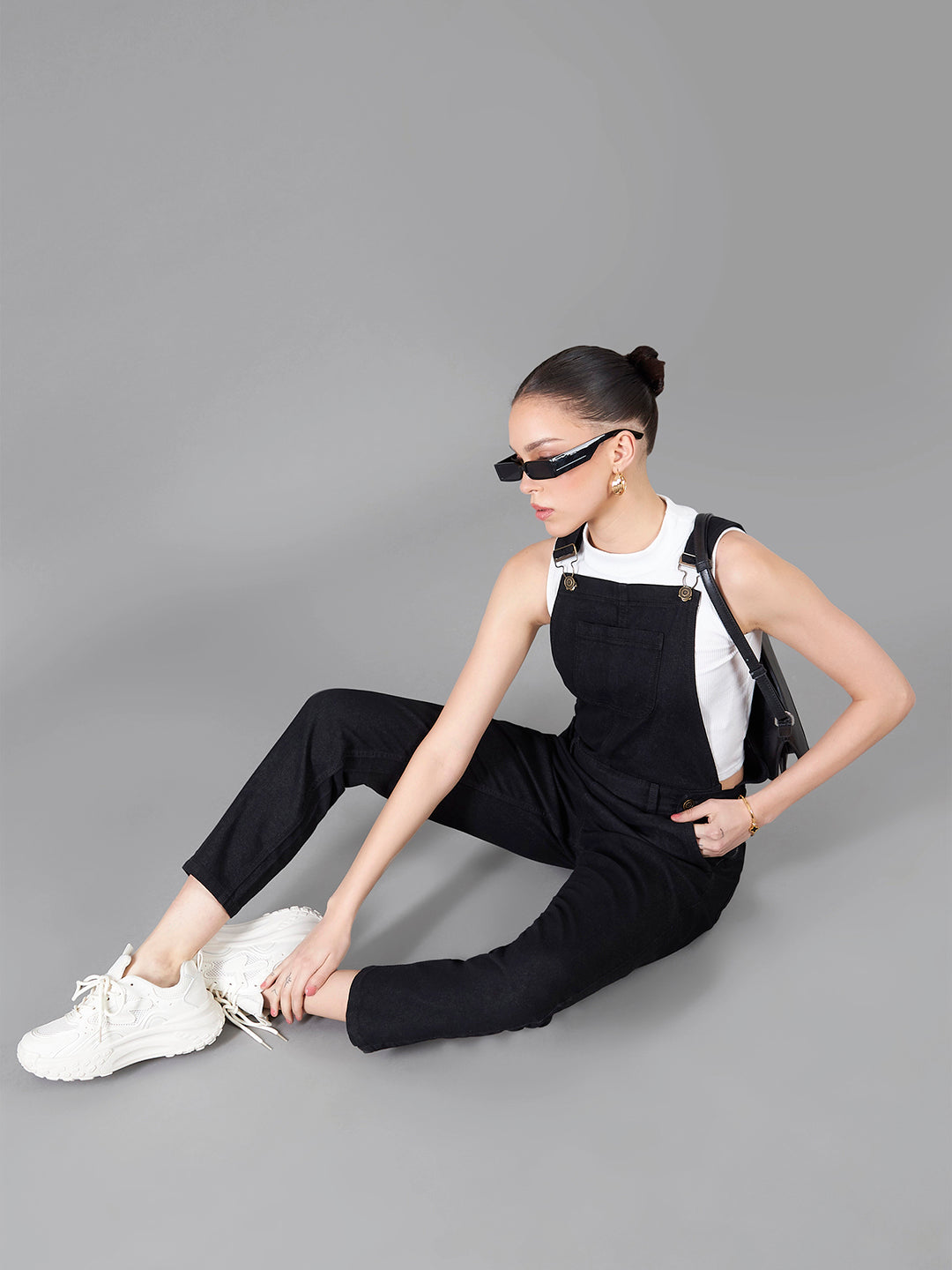 Women's Black High Rise Clean Look Regular Stretchable Skinny Denim Dungaree