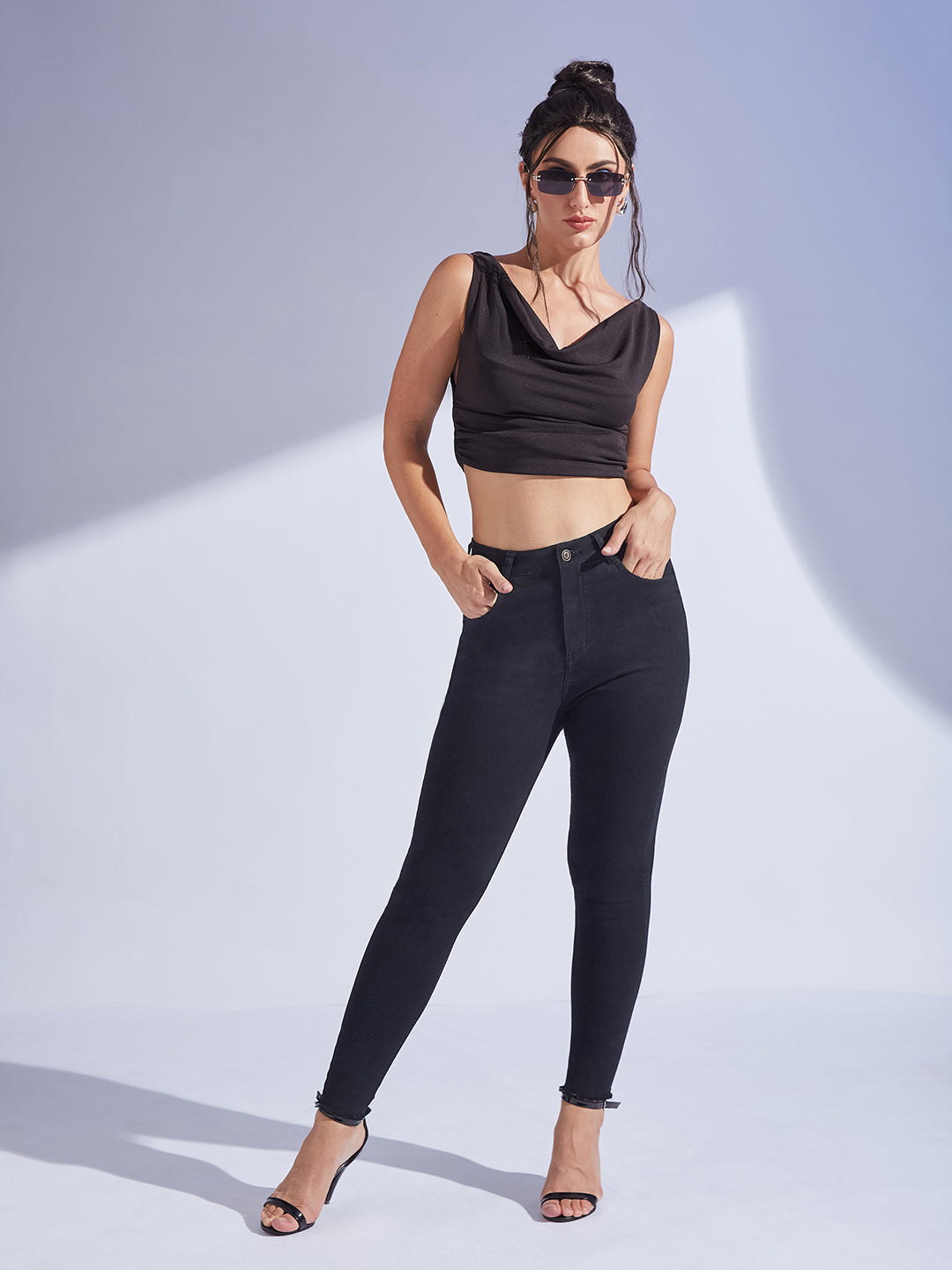 Women's Black Skinny Fringed Detailing High-Rise Solid Cropped Stretchable Denim Jeans
