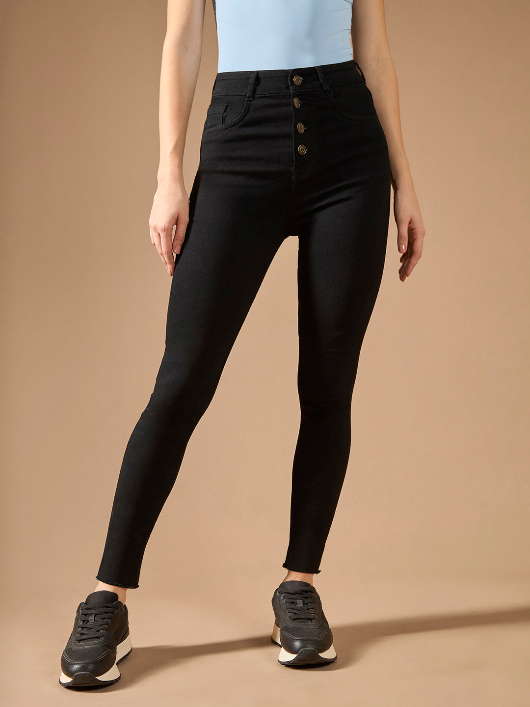 Women's Black Skinny High-Rise Clean-Look Cropped Fringed Hemline Solid Stretchable Denim Jeans