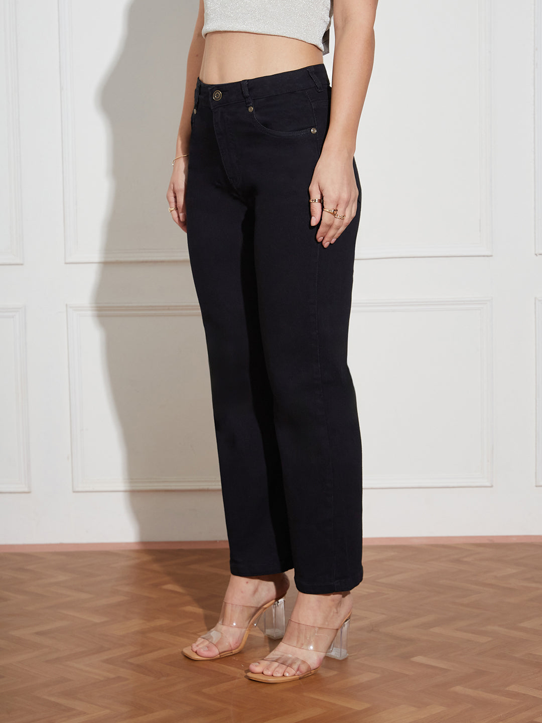 Black Straight-Fit Mid Rise Clean Look Cropped Stretchable Denim Jeans for Women