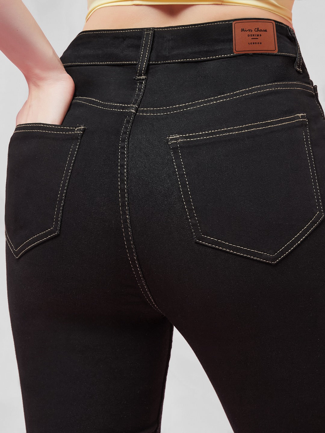 Black Skinny High-Rise Regular Stretchable Denim Jeans for Women