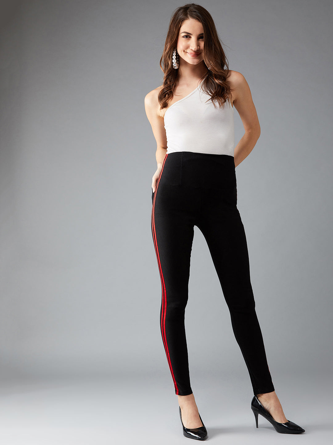 Women's Black Solid Slim Fit Knitted Regular Length Twill Tape Detailing High Waist Treggings