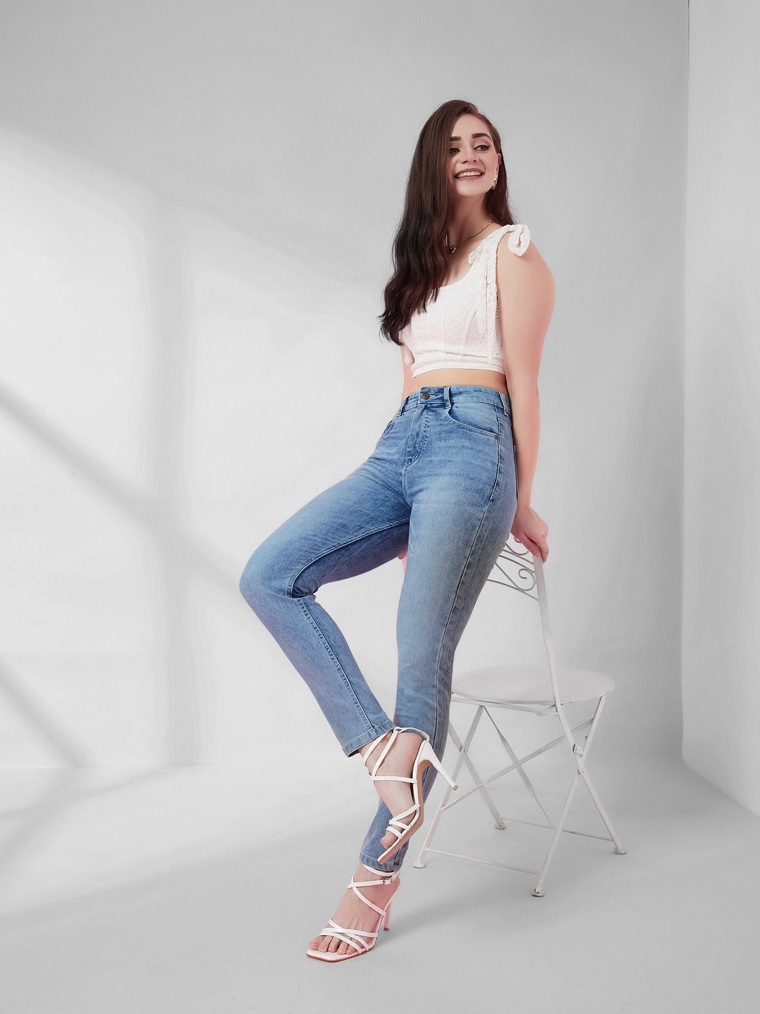 Light Blue Slim Fit high-rise Light Wash Denim Stretchable Jeans for Women