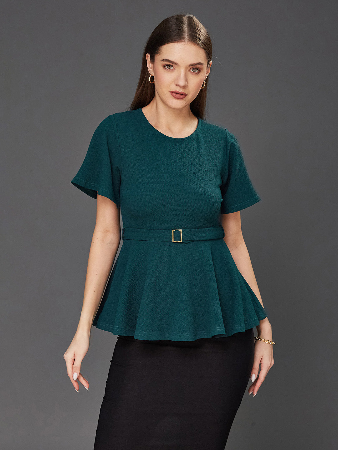 Women's Green Solid Polyester Slim Fit Round Neck Short Sleeve Regular Length Top