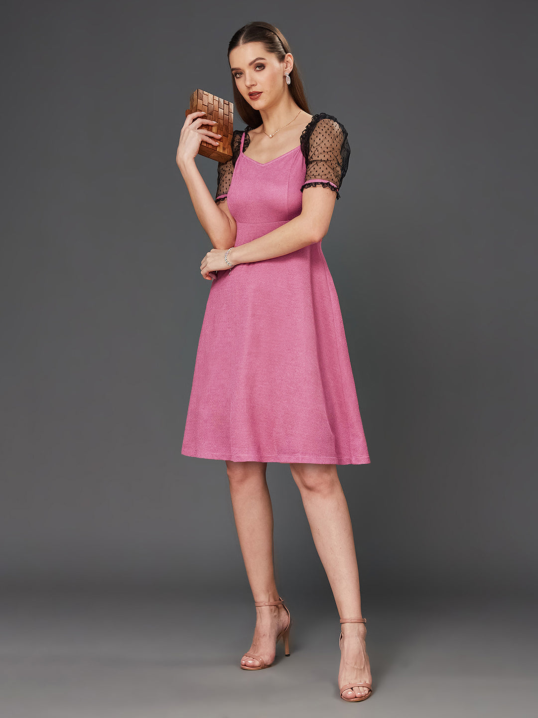 Crease Ease Women's Pink & Black Solid V-Neck Half Sleeve Relaxed Fit Knee-Long Dress