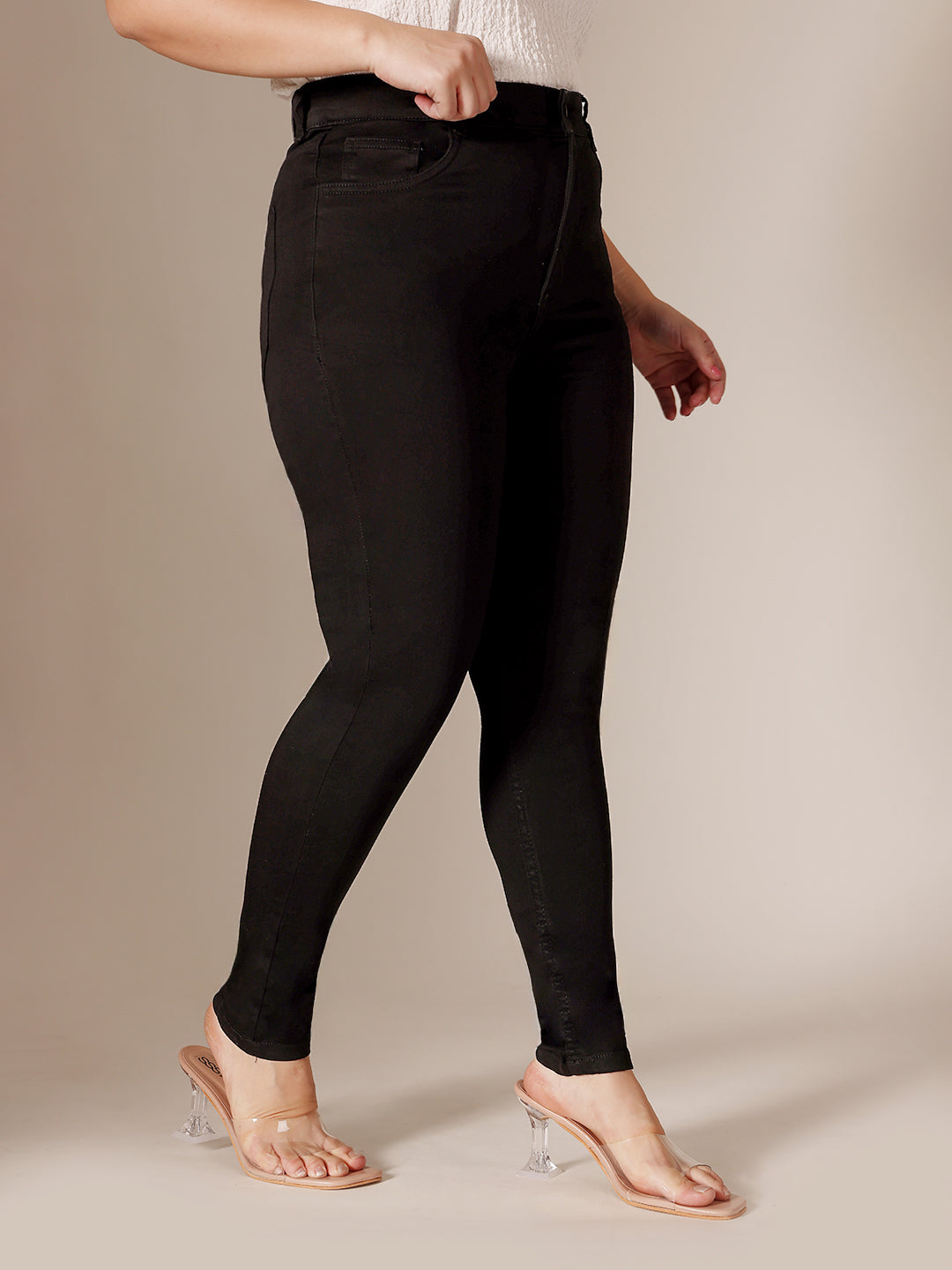 Black Super-Skinny-Fit High-Rise Stretchable Denim Jeans for Women