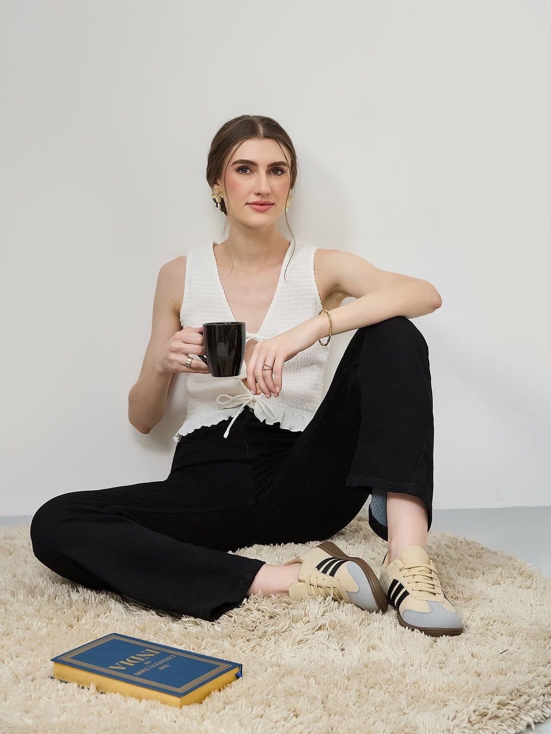 Black Bootcut high-rise Regular Stretchable Denim Jeans for Women