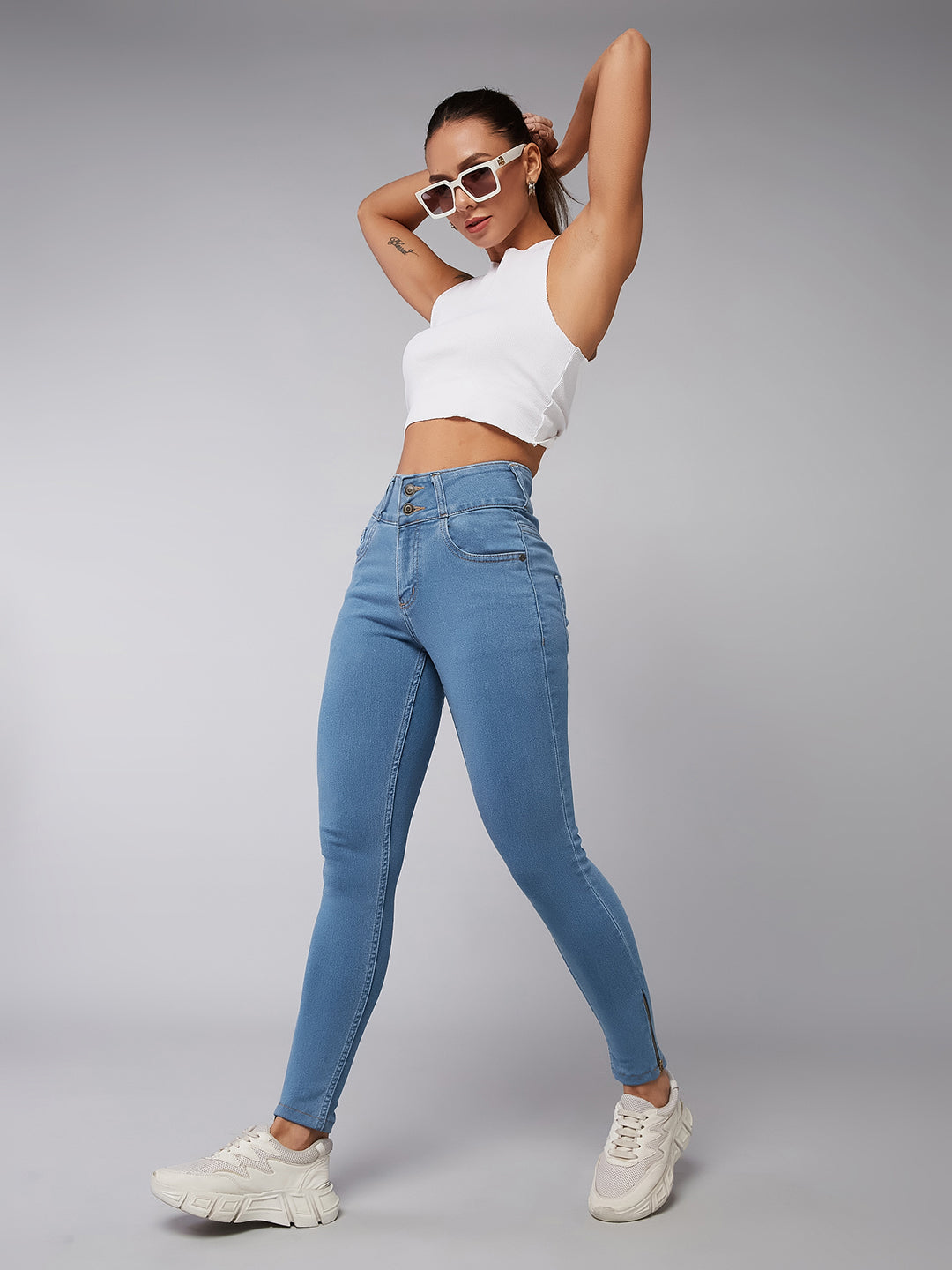 Women's Blue Skinny High Rise Broad Waist Band Zipper Detailing Clean Look Regular Length Denim Jeans