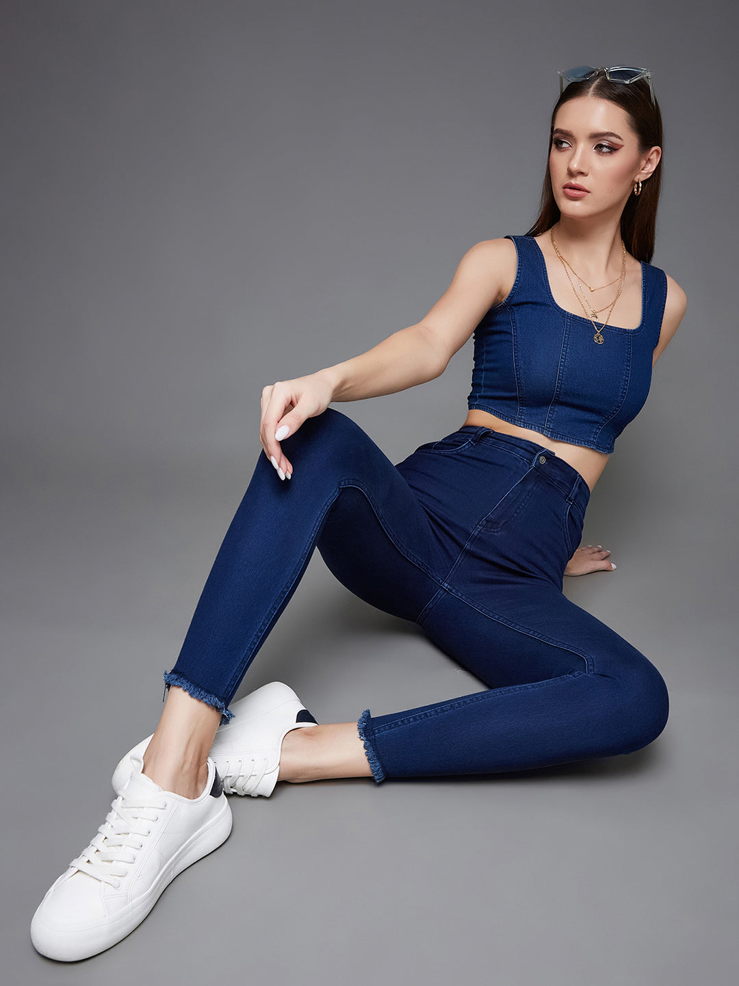 Women's Navy Blue Skinny High-Rise Solid Cropped Fringed Hemline Stretchable Denim Jeans