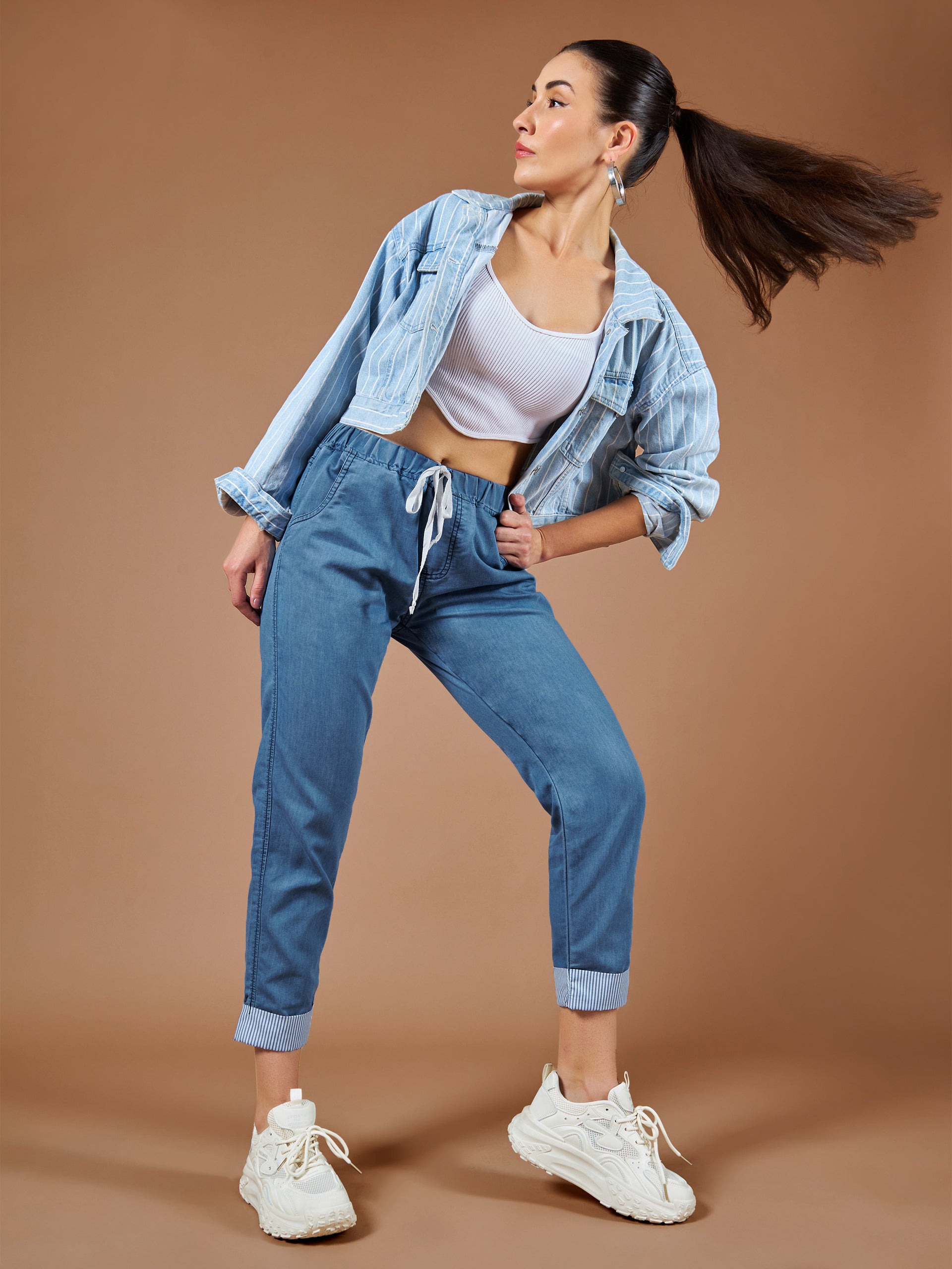 Women's Blue High-Rise Clean-Look Solid Cropped Striped Detailing Denim Joggers