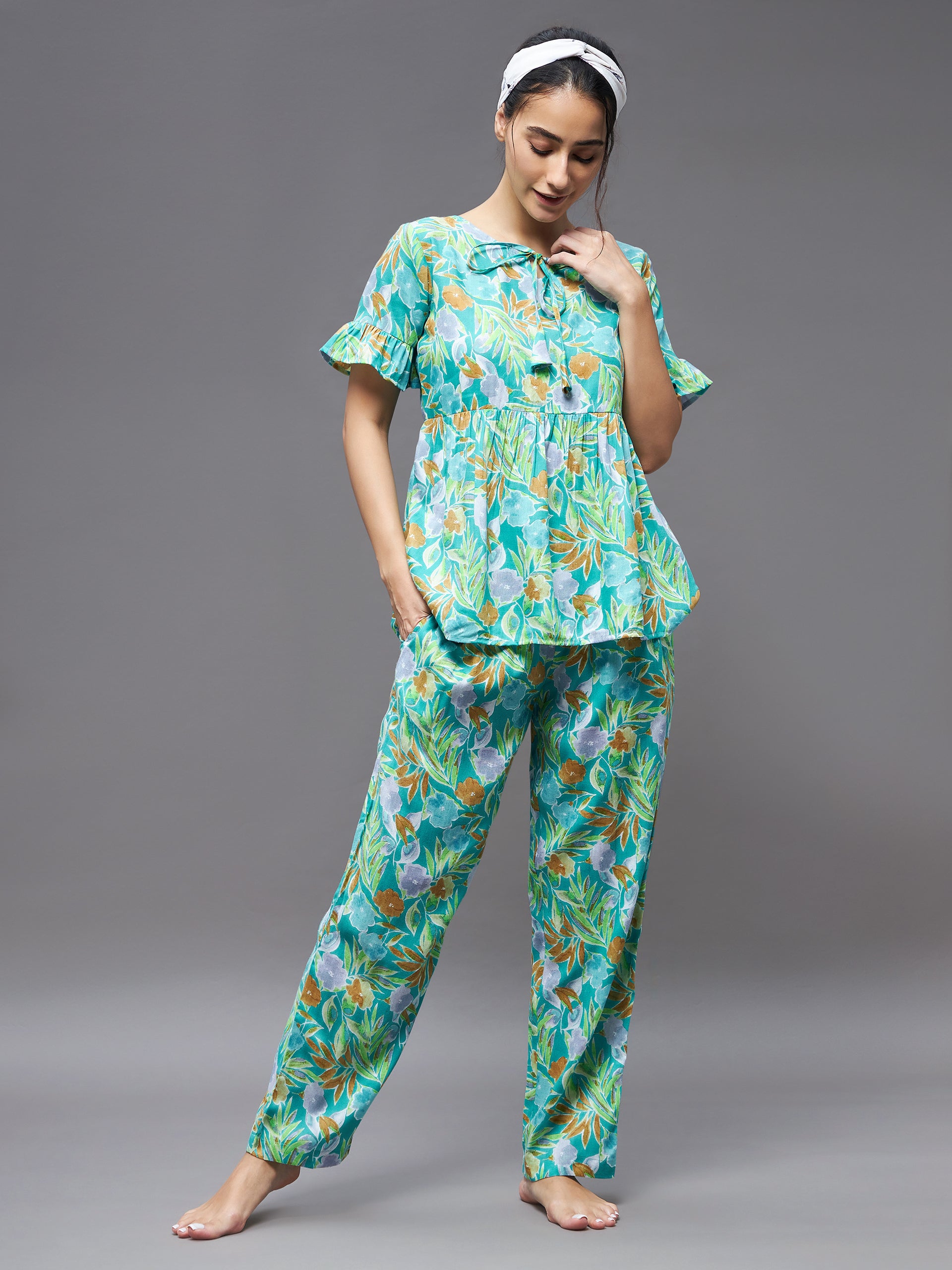 Women's Mint Green Round Neck Ruffled Short Sleeve Floral Tie-Up Regular Top & Pajama Set