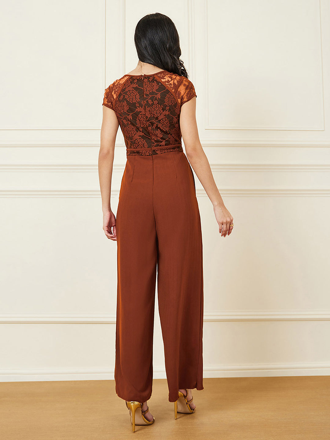 Women's Rust Sweetheart Neck Raglan Sleeve Floral Lace Overlaid Crepe Jumpsuit