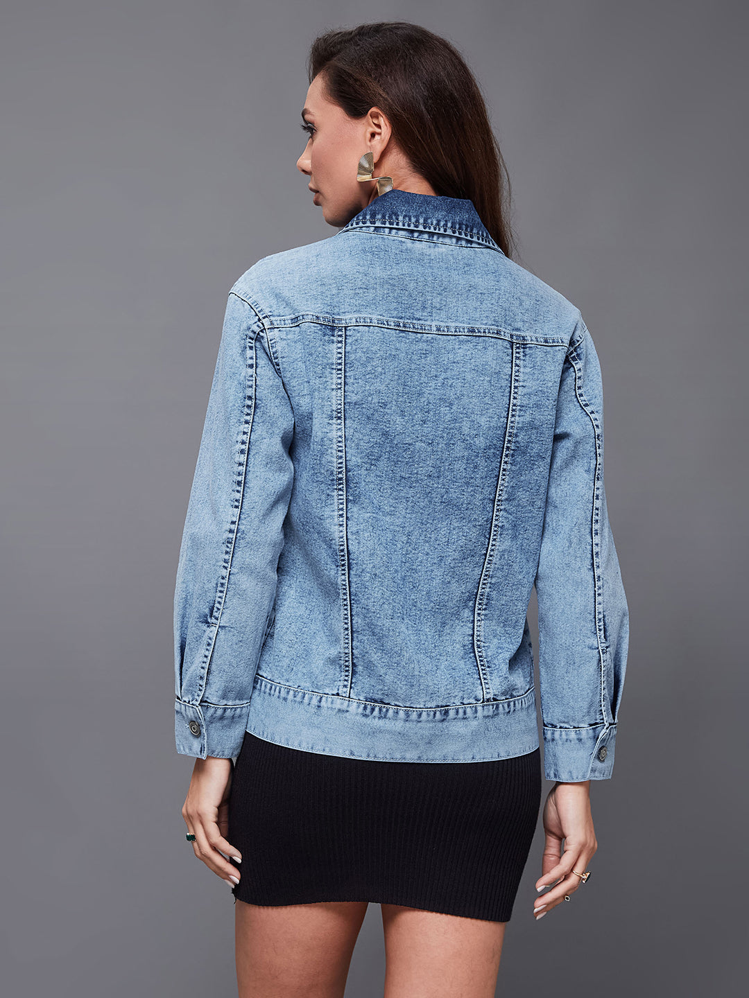 Women's Light Blue Collared Full Sleeves Solid Buttoned Denim Jacket