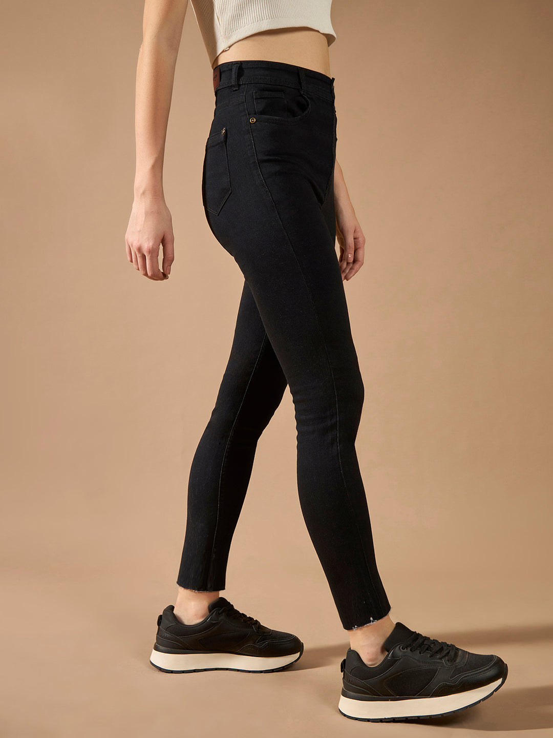 Women's Black Slim Fit High Rise Clean Look Cropped Length Stretchable Denim Jeans