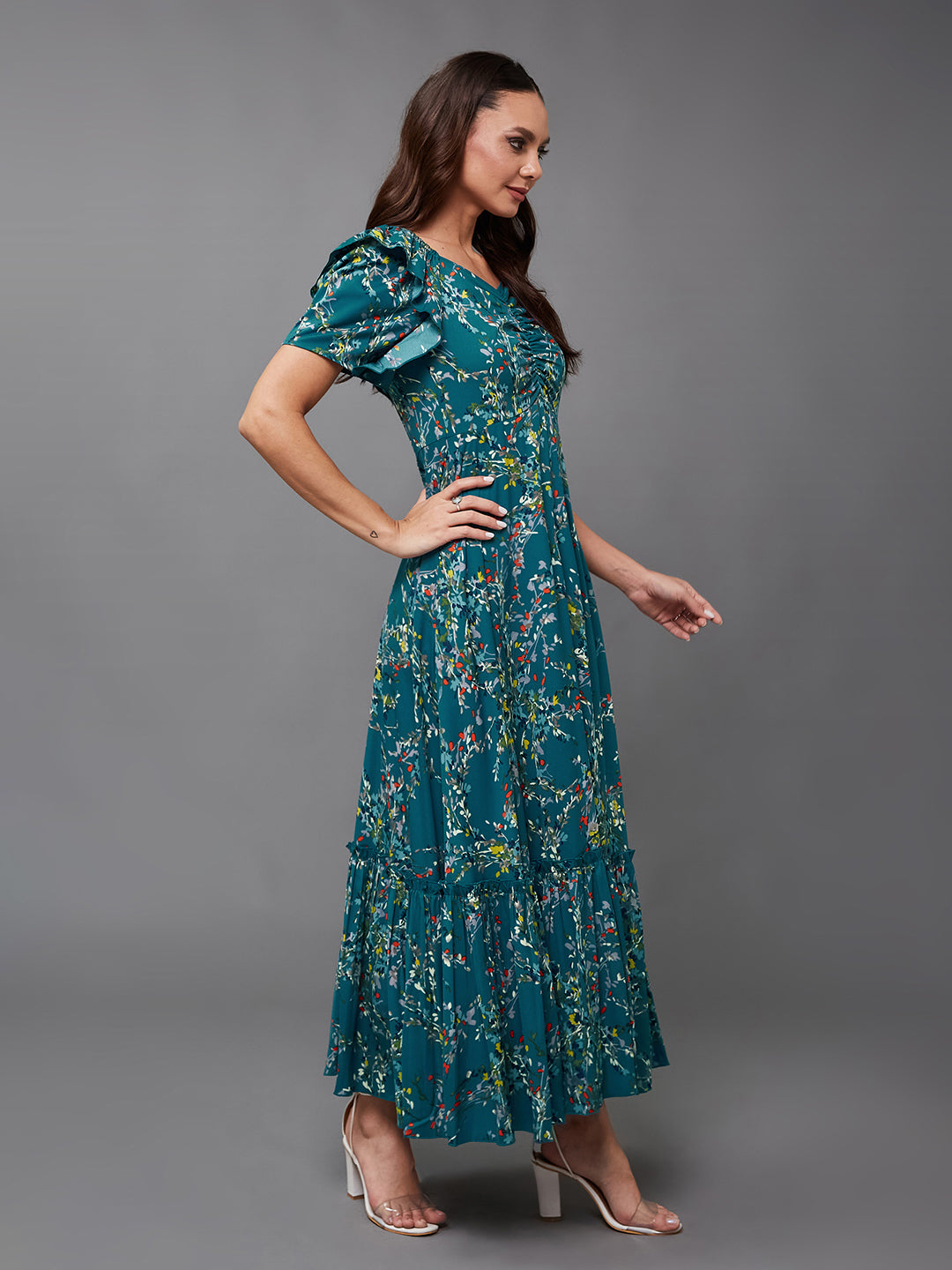 Women's Multicolored-Base-Turquoise Sweet-Heart Neck Half Sleeve Floral Ruching Crepe Midi Dress