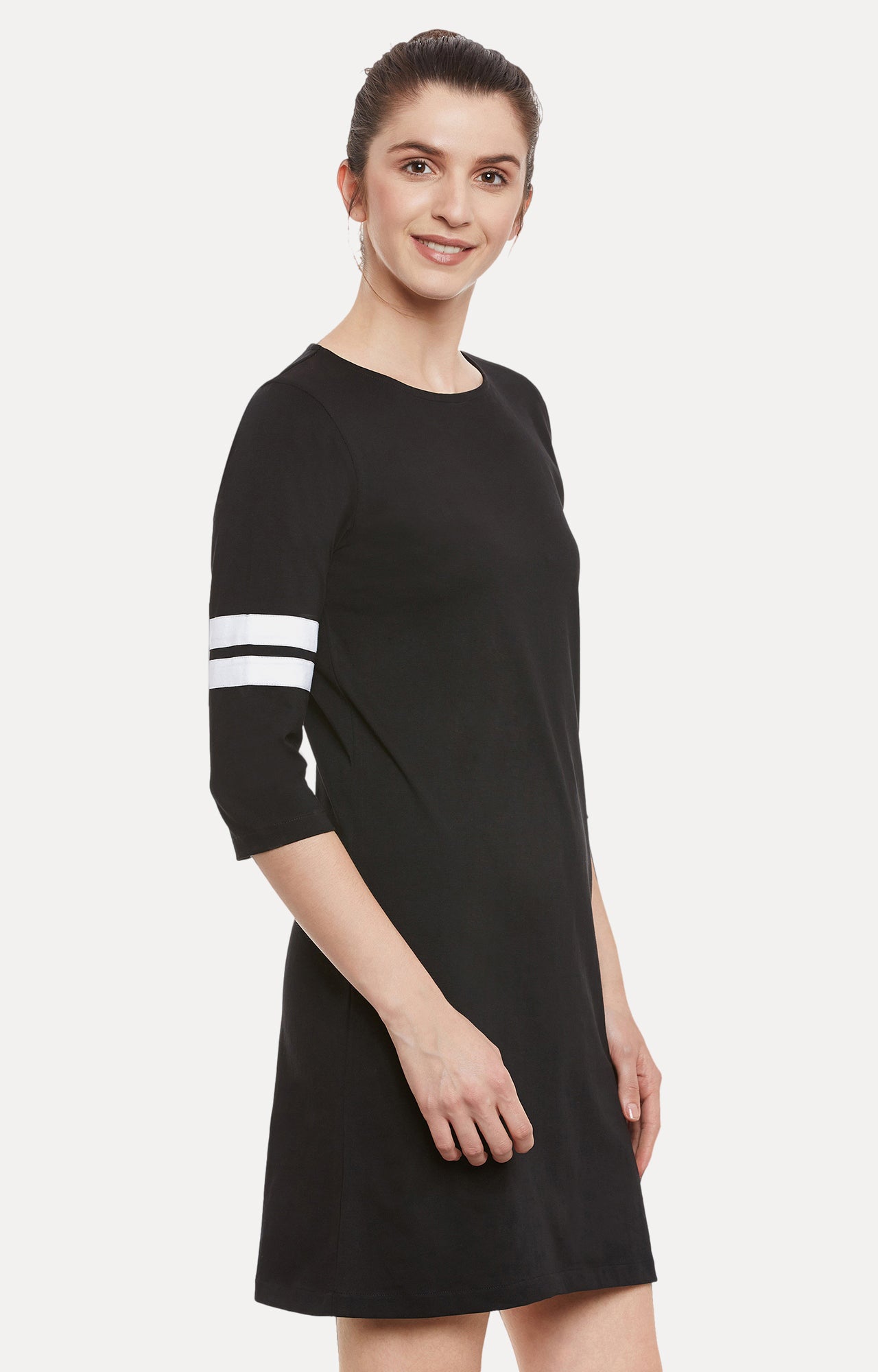 Women's Black Solid Round Neck 3/4 Sleeve Paneled Shift Dress