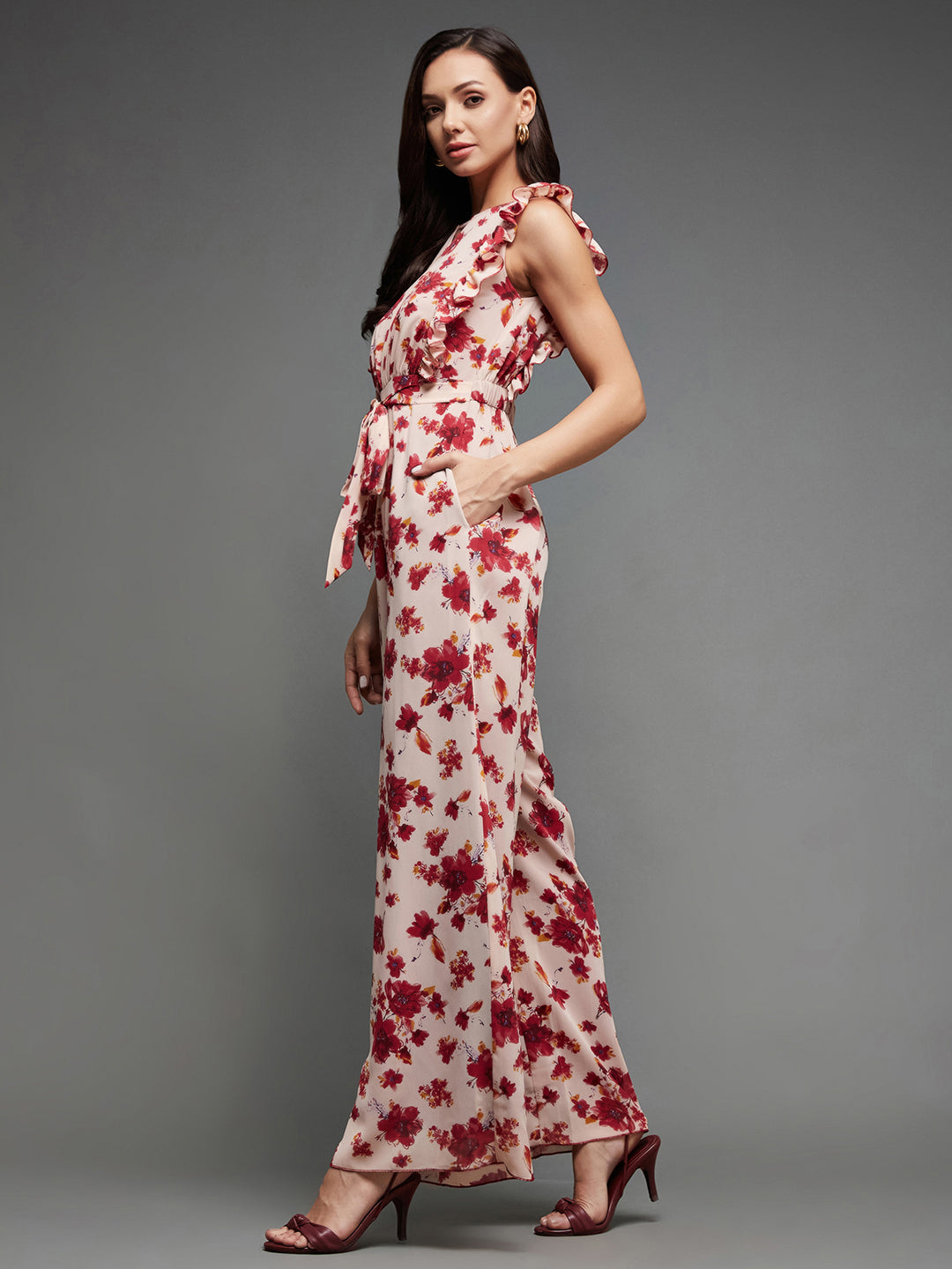 Women's Multicolored-Base-Light Pink Round neck Sleeveless Floral Wide Leg Regular Jumpsuit