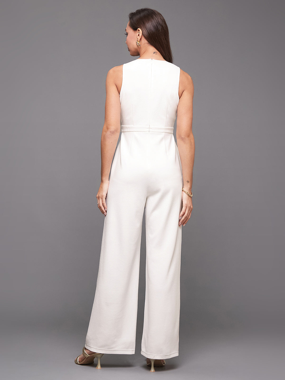 Crease Ease Women's Off-White V-Neck Sleeveless Solid Wrap Polyester Jumpsuit