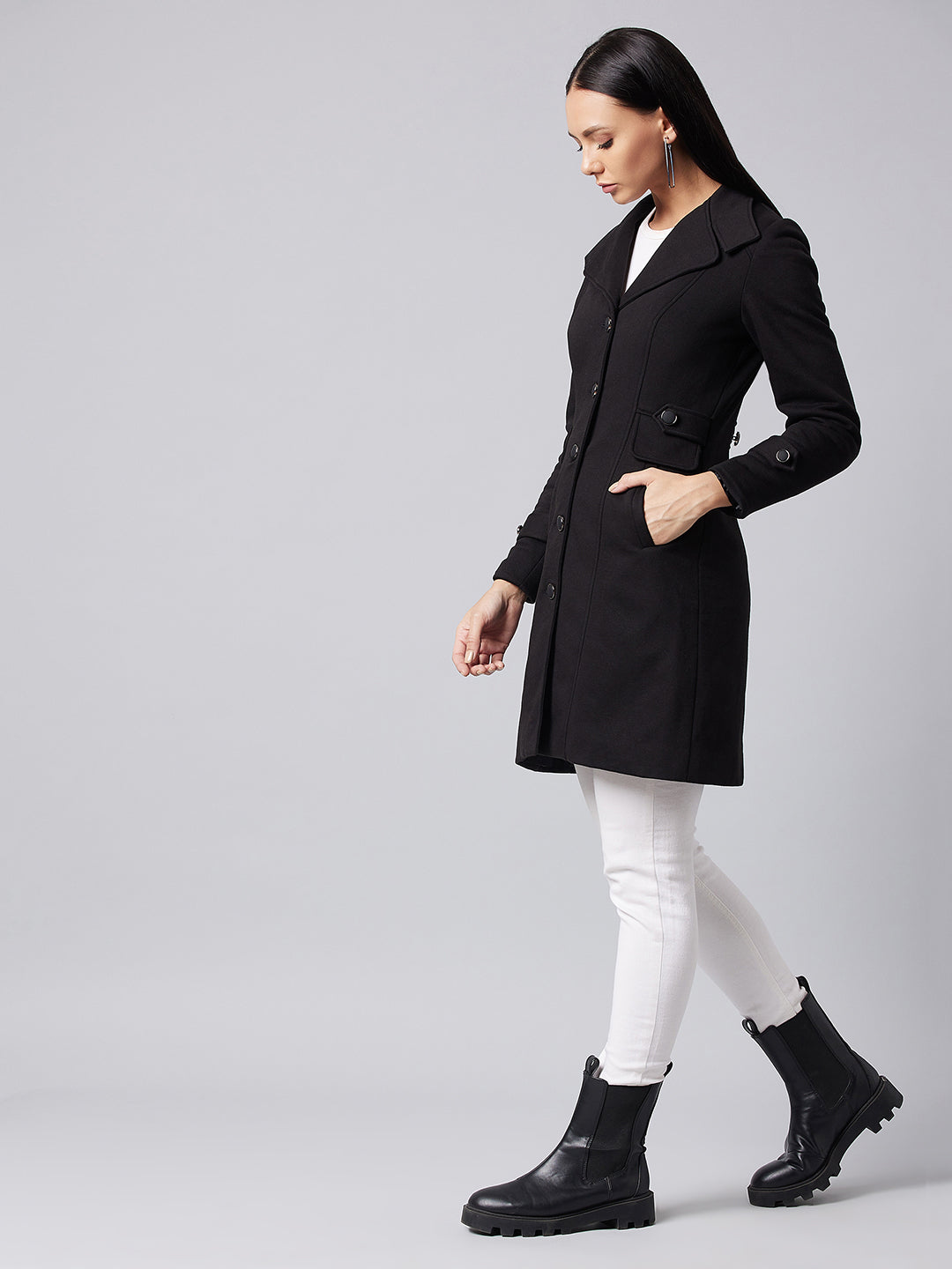 Women's Black Notch Collar Full Sleeve Solid Front-Open Longline Jacket