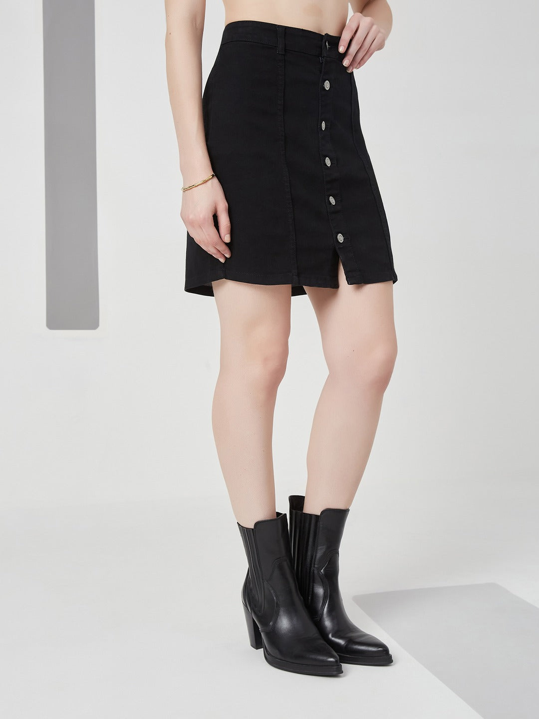 Black Stretchable Solid A-line Mini Denim Skirt for Women