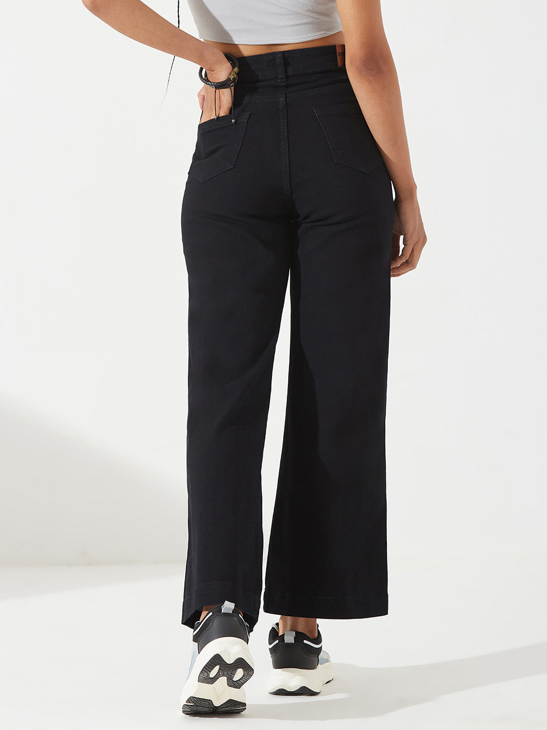 Black flared High-Rise Regular Stretchable Denim Jeans For Women