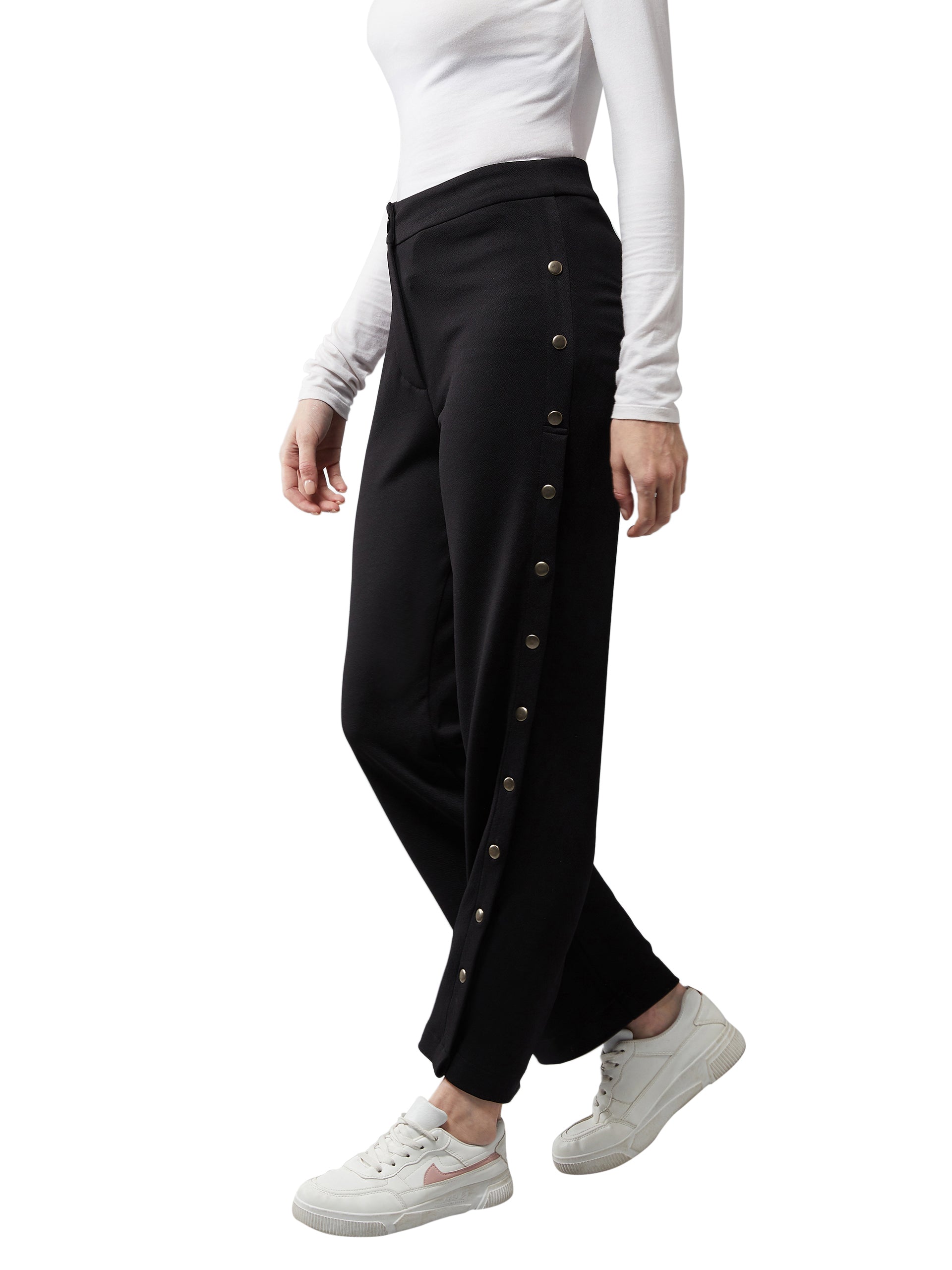 Women's Black Solid Regular Fit Flared Trouser