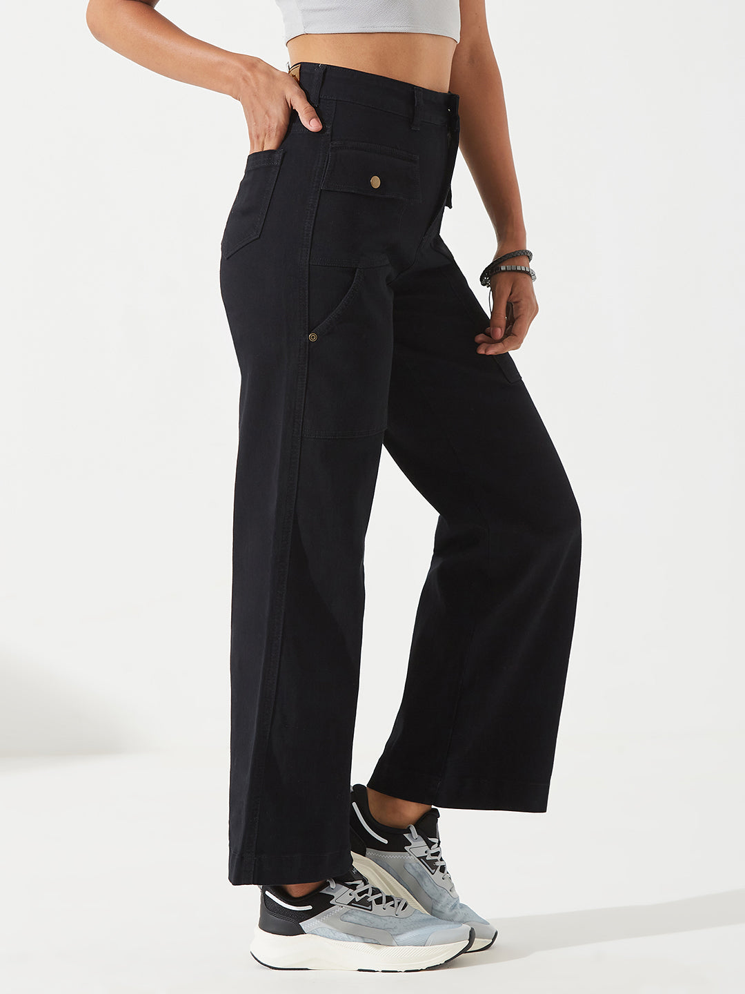 Black Flared High-Rise Regular Stretchable Denim Jeans for Women