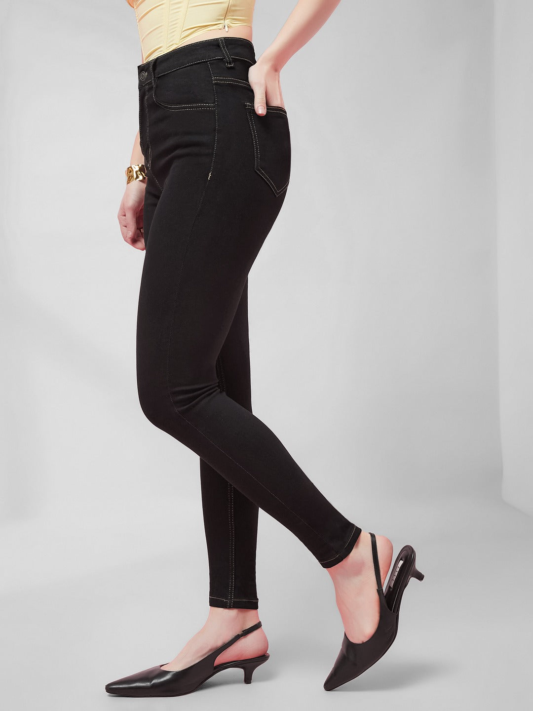 Black Skinny High-Rise Regular Stretchable Denim Jeans for Women