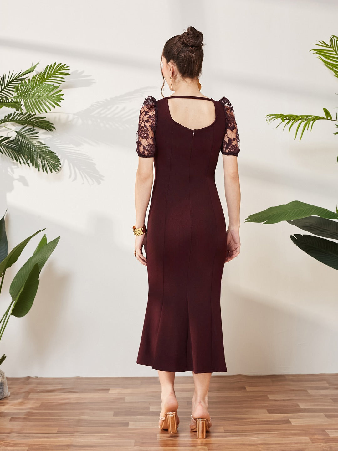 Wine Square Neck Short Puff Sleeve Self Design Lace Overlaid Bodycon Midi Dress for Women