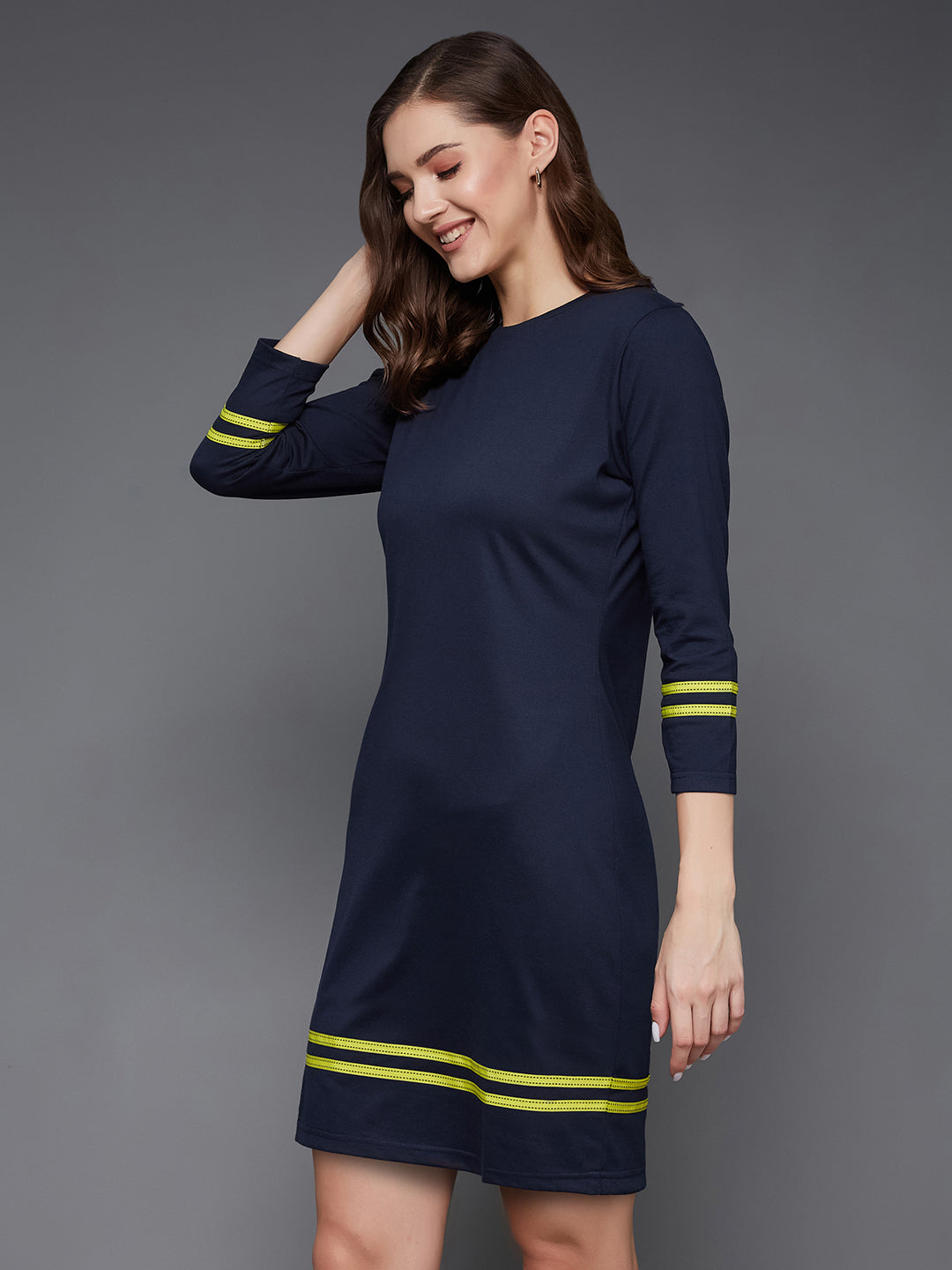 Women's Navy Blue Round Neck 3/4 Sleeves Solid Shift Dress