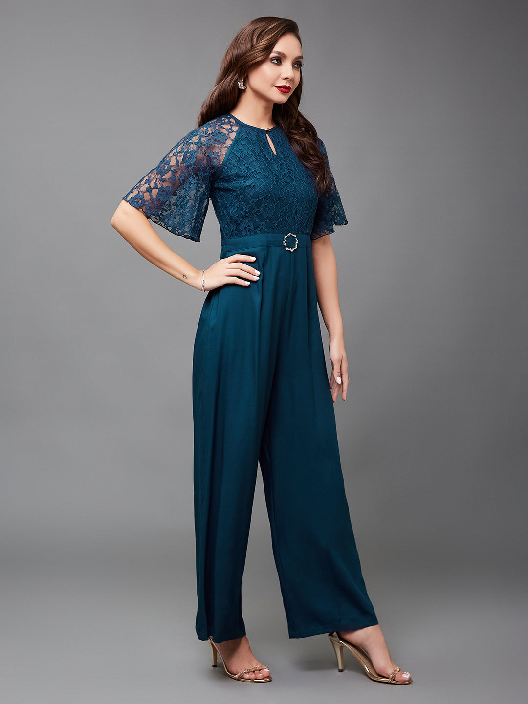 Women's Teal Round Neck Flared Sleeve Floral Raglan Regular Jumpsuit