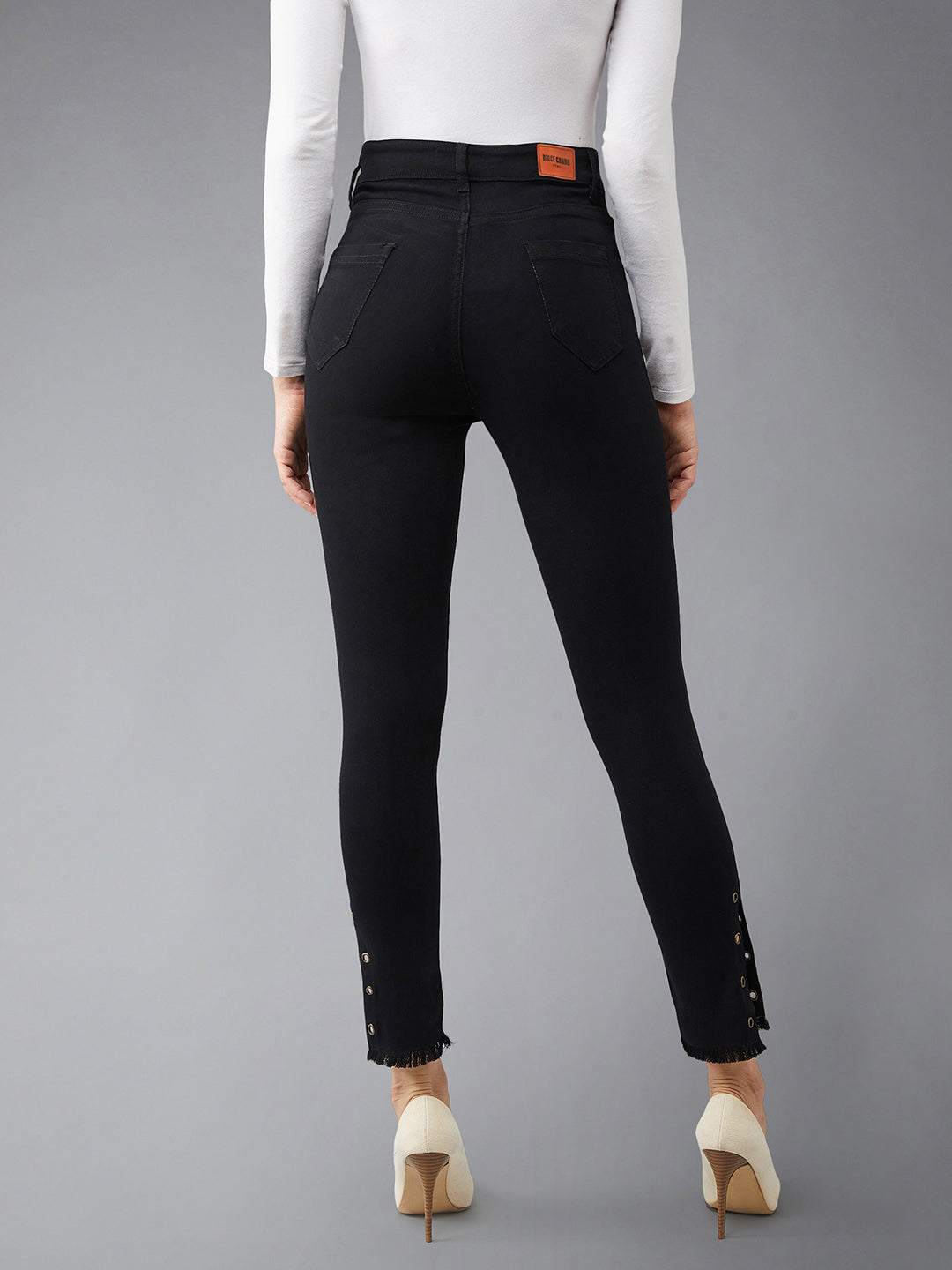 Women's Black Skinny Fit Relaxed High Rise Regular Length Denim Stretchable Jeans