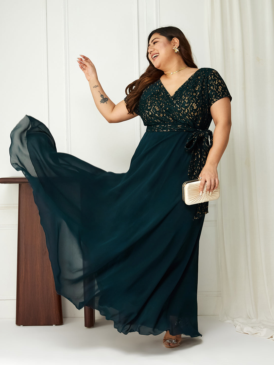 Women's Teal V-Neck Short-Sleeve Self-Designed Lace Overlaid Georgette Maxi Dress