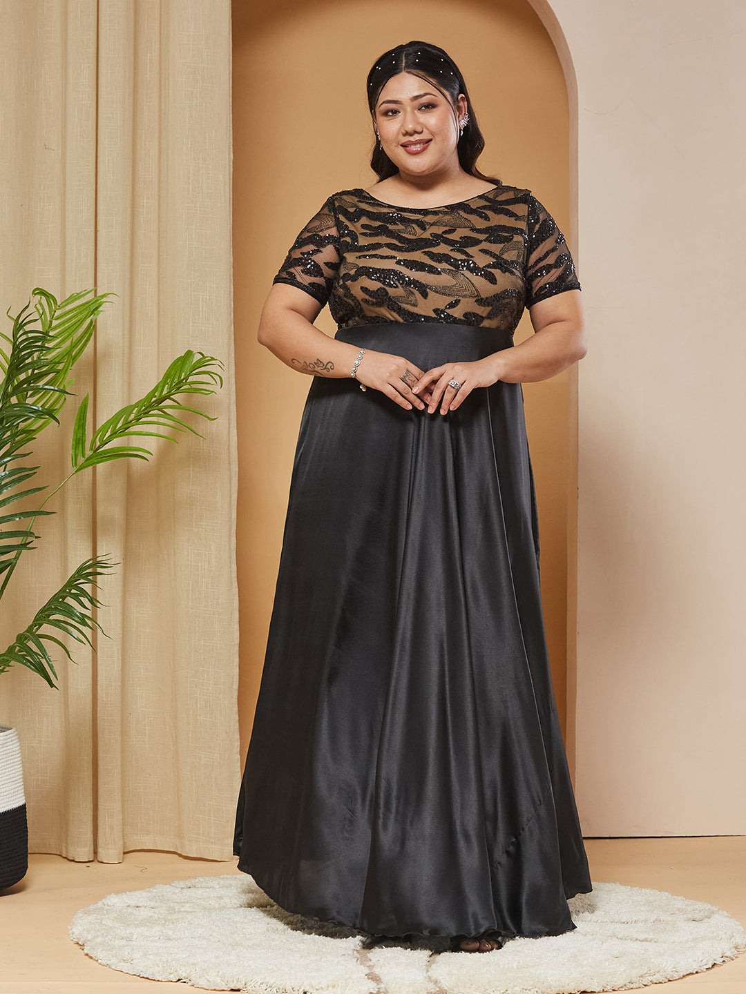 Black Boat-Neck Short-Sleeve Abstract Fit & Flare Satin Maxi Dress for Women