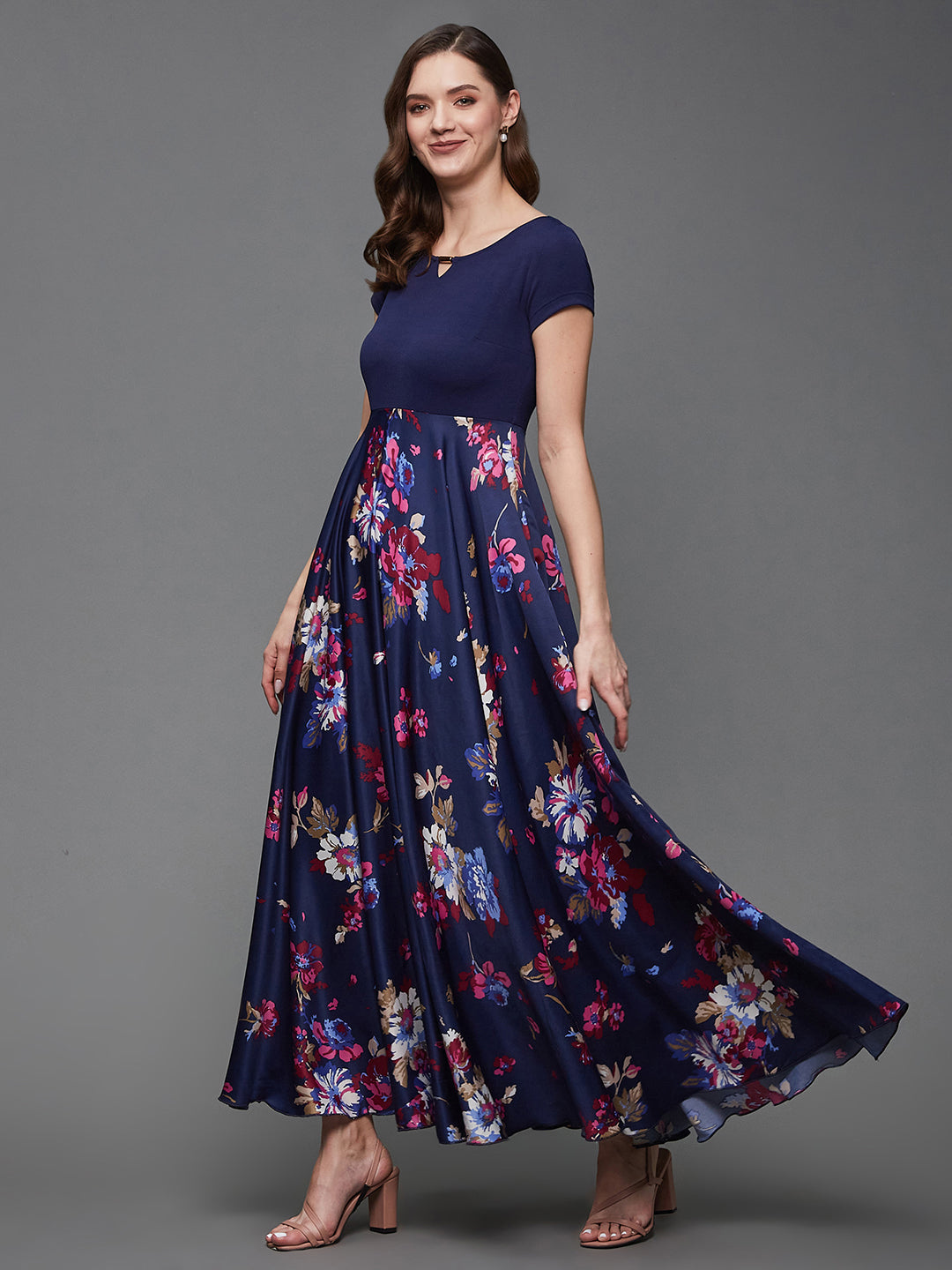 Women's Multicolored-Base-Navy Blue Keyhole Neck Short Sleeve Floral Polyester Fit & Flare Maxi Dress