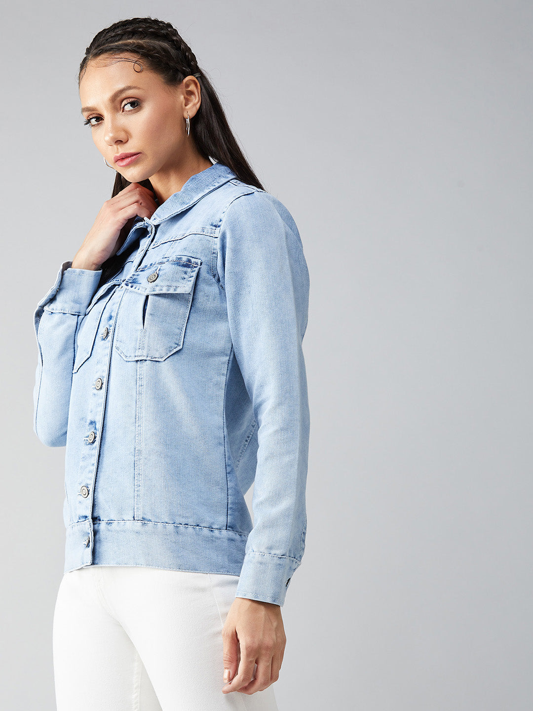 Women's Light Blue Collared Full Sleeves Solid Buttoned Denim Jacket